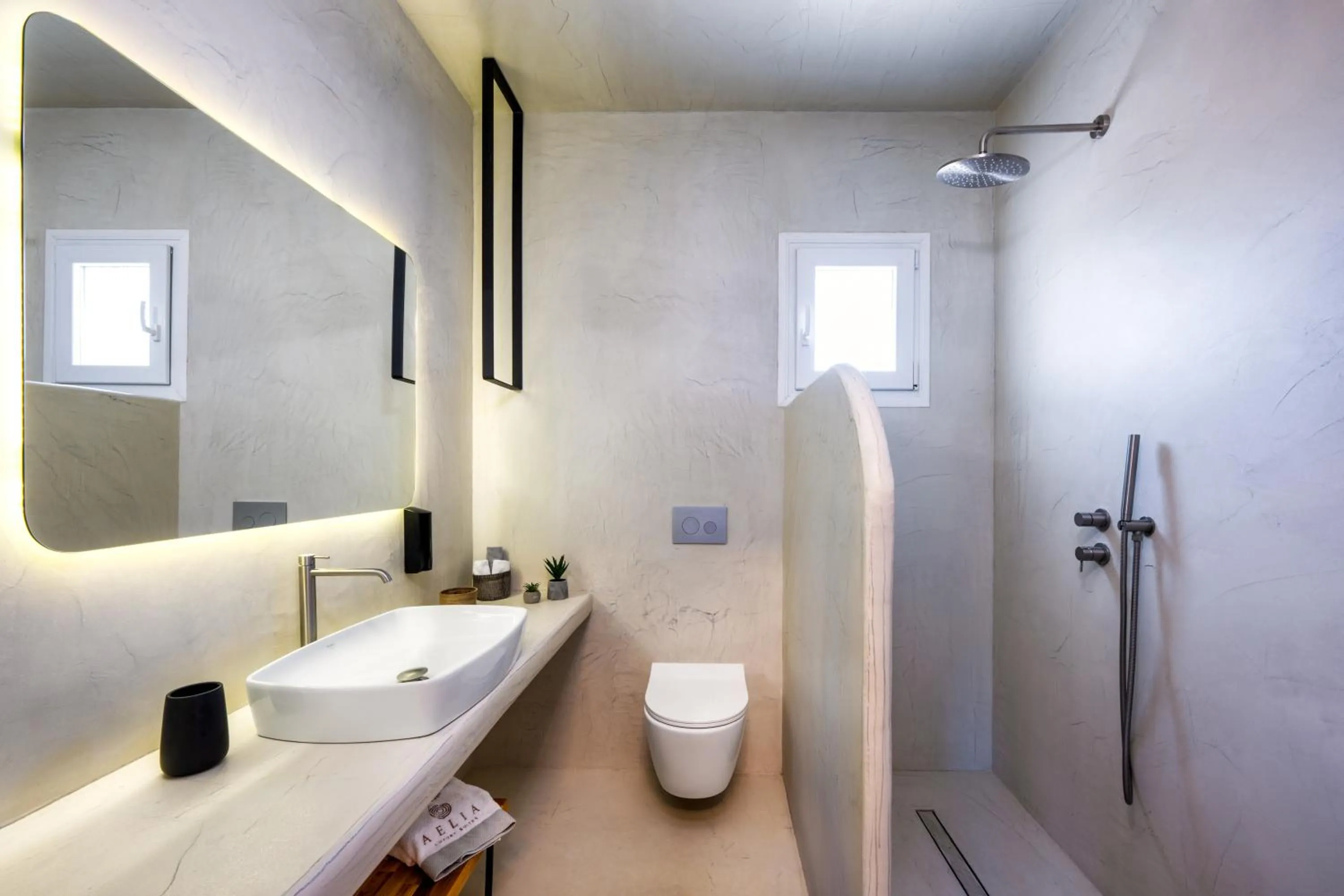 Toilet in Aelia Luxury Suites