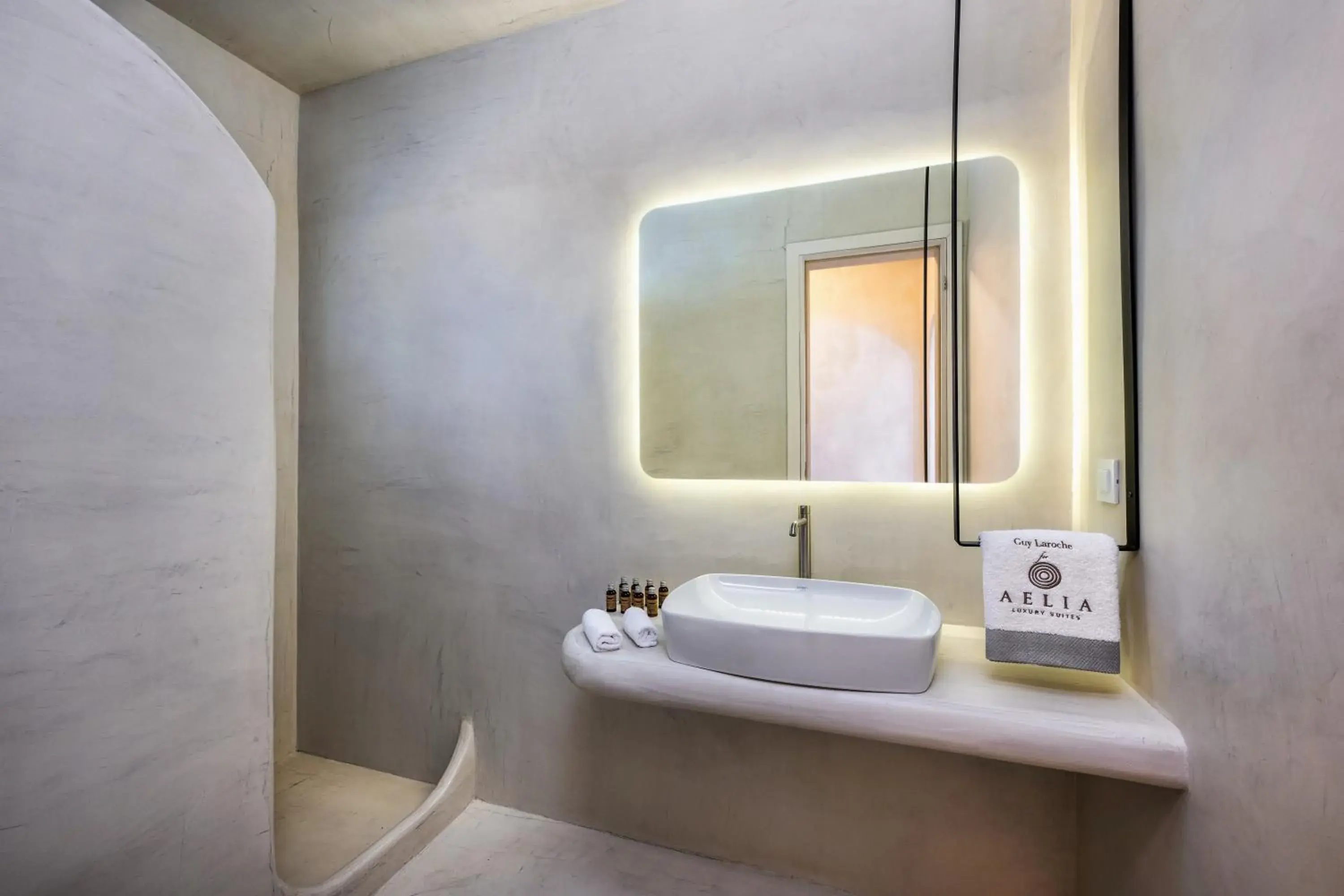 Bathroom in Aelia Luxury Suites Bathroom in Aelia Luxury Suites