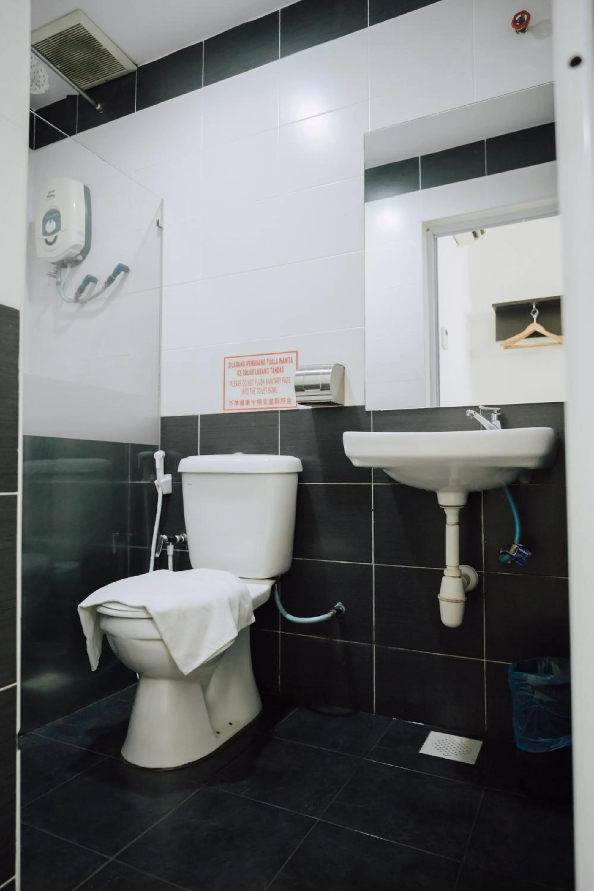 Shower in ND Hotel Melaka