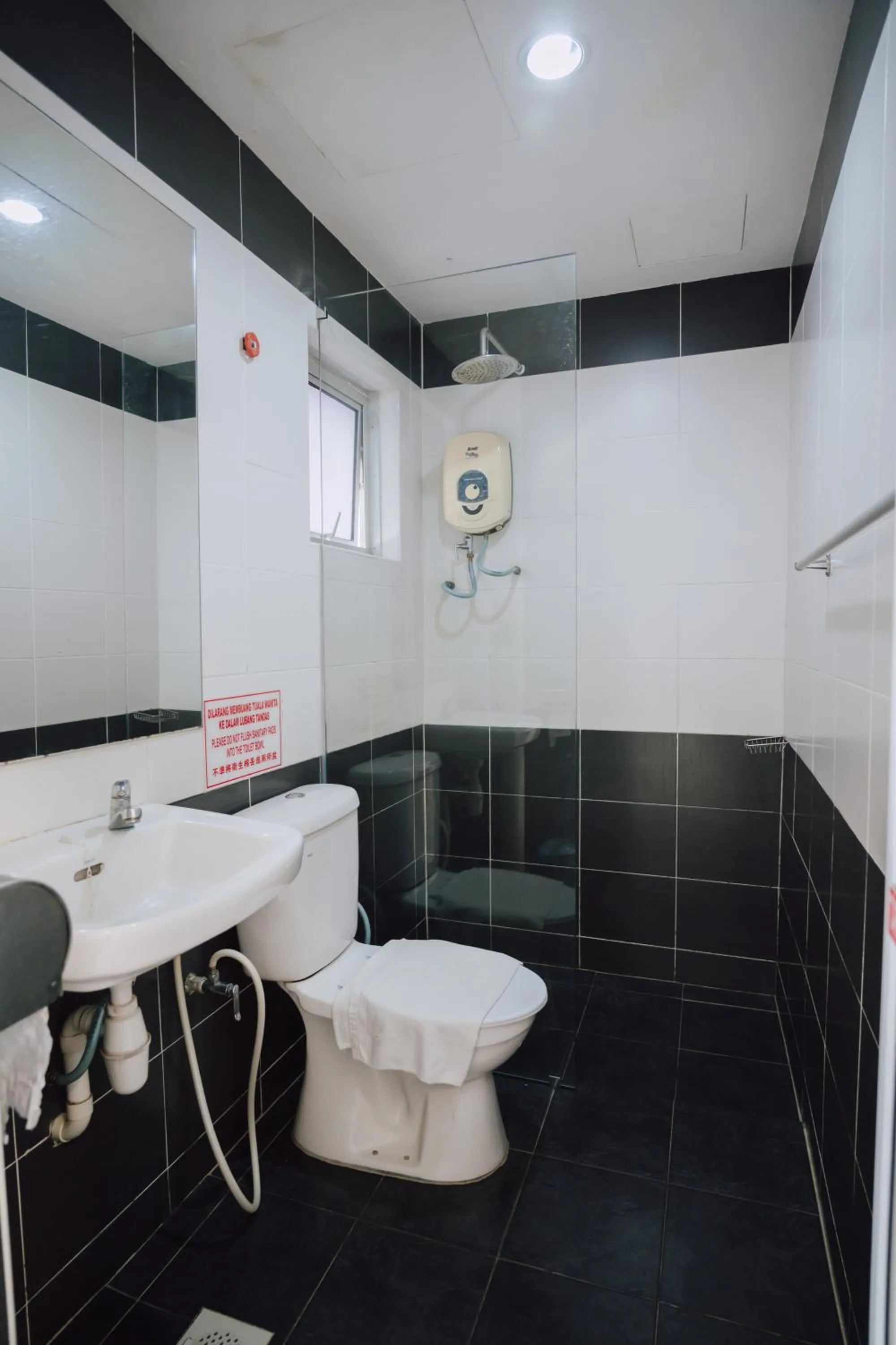 Shower in ND Hotel Melaka