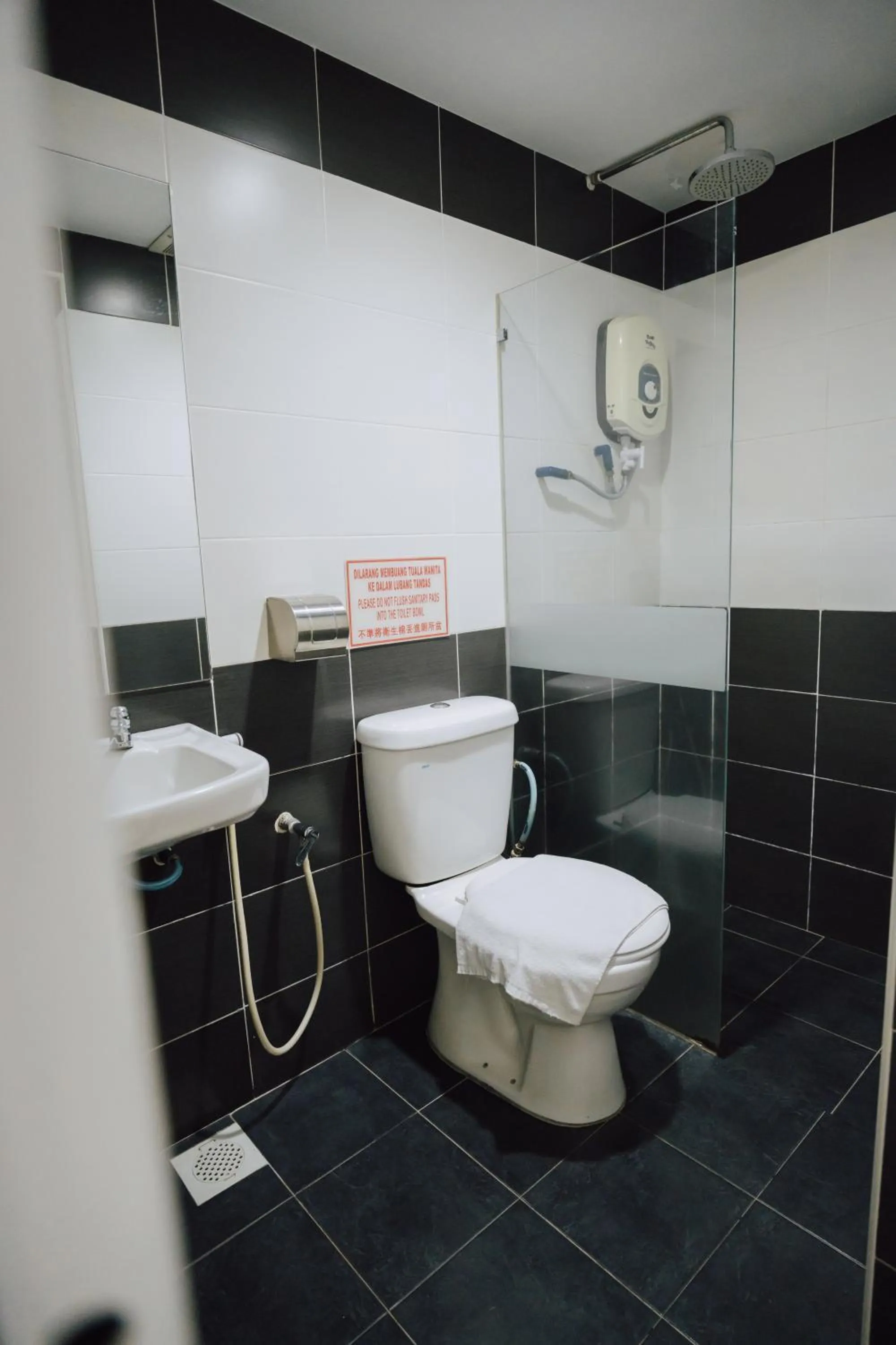 Shower in ND Hotel Melaka