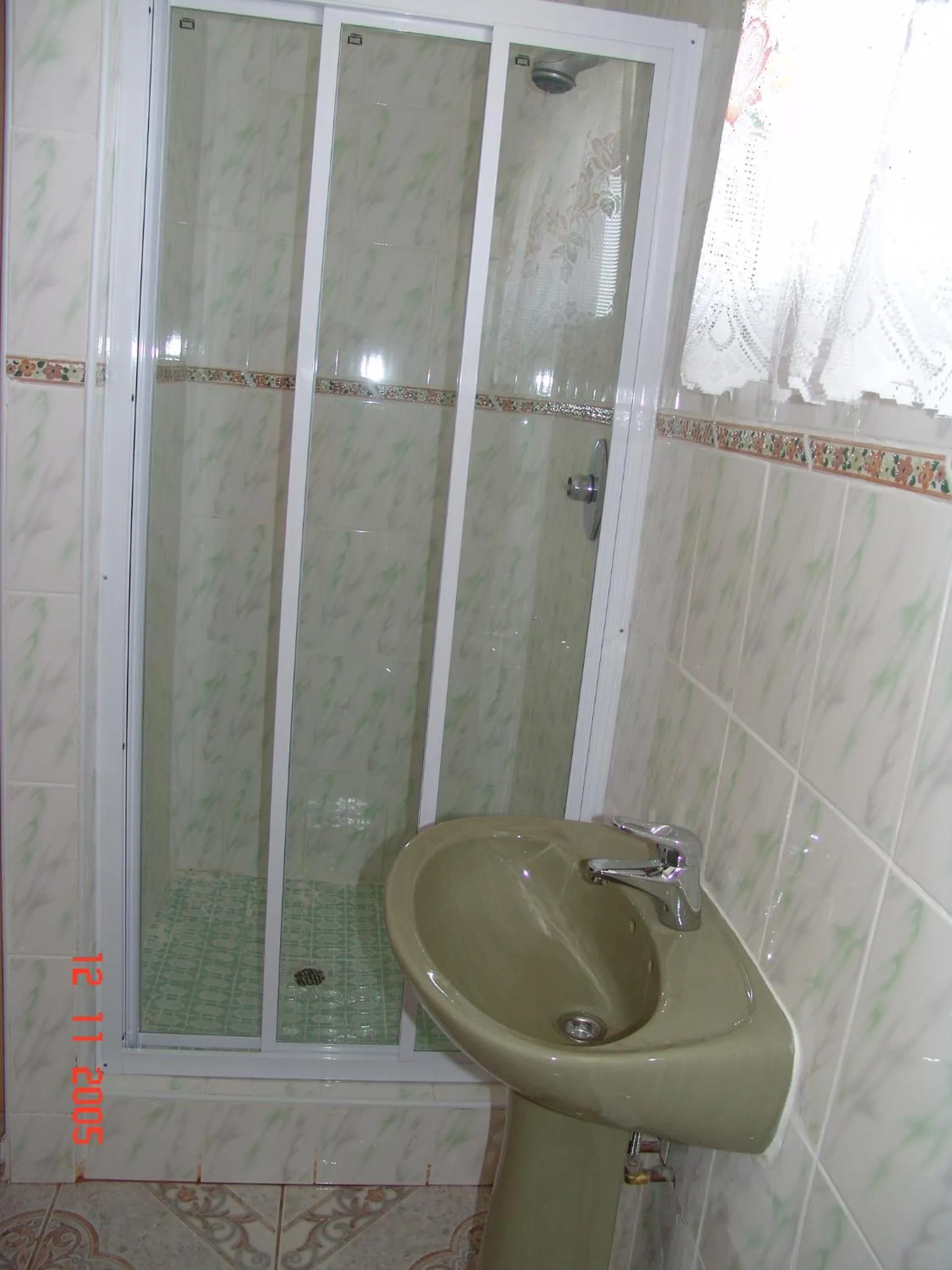 Shower in Bed and Breakfast at Eves