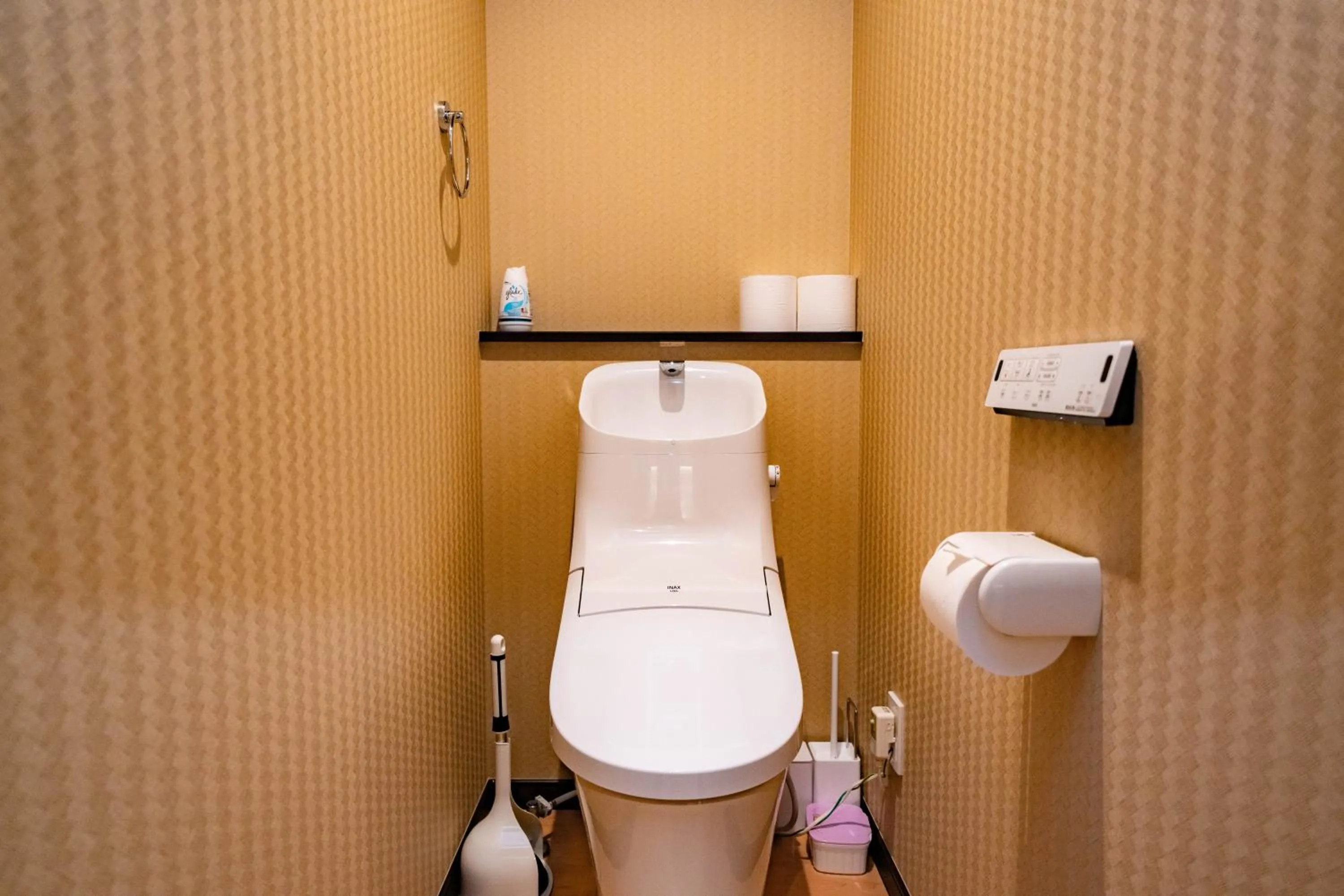 EAST ONE Higashishinjuku