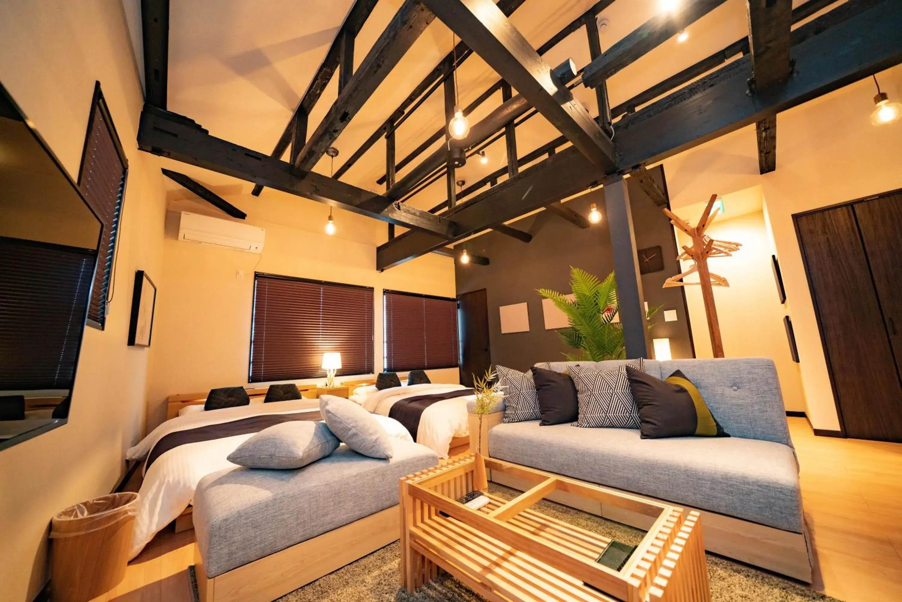 EAST ONE Higashishinjuku EAST ONE Higashishinjuku