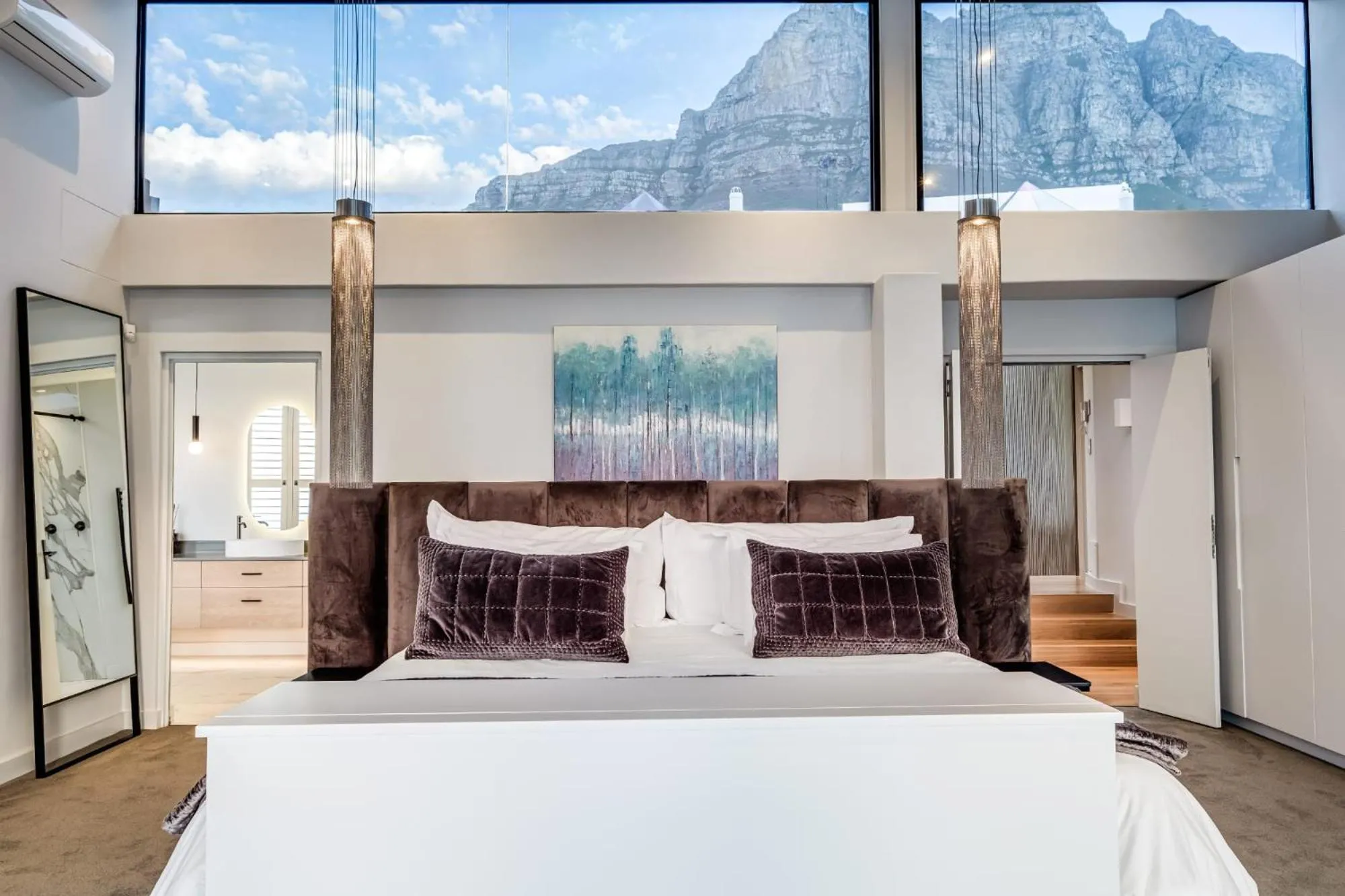 Bed in Wescamp Villa