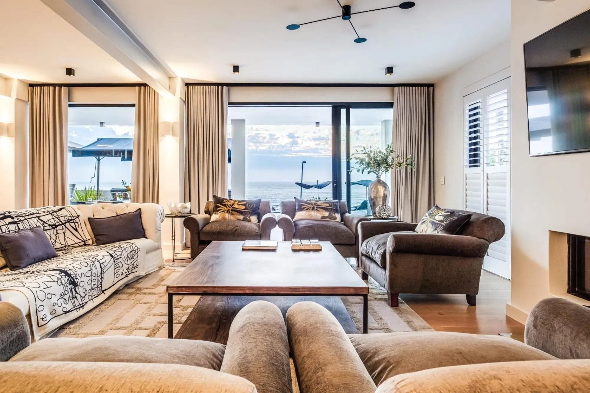 Living room in Wescamp Villa