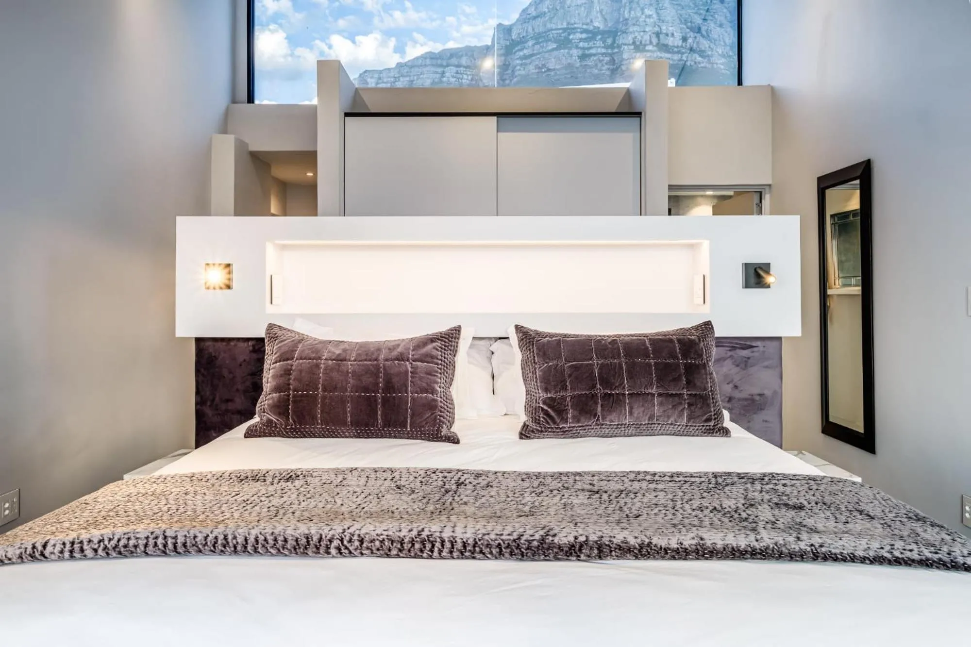 Bed in Wescamp Villa