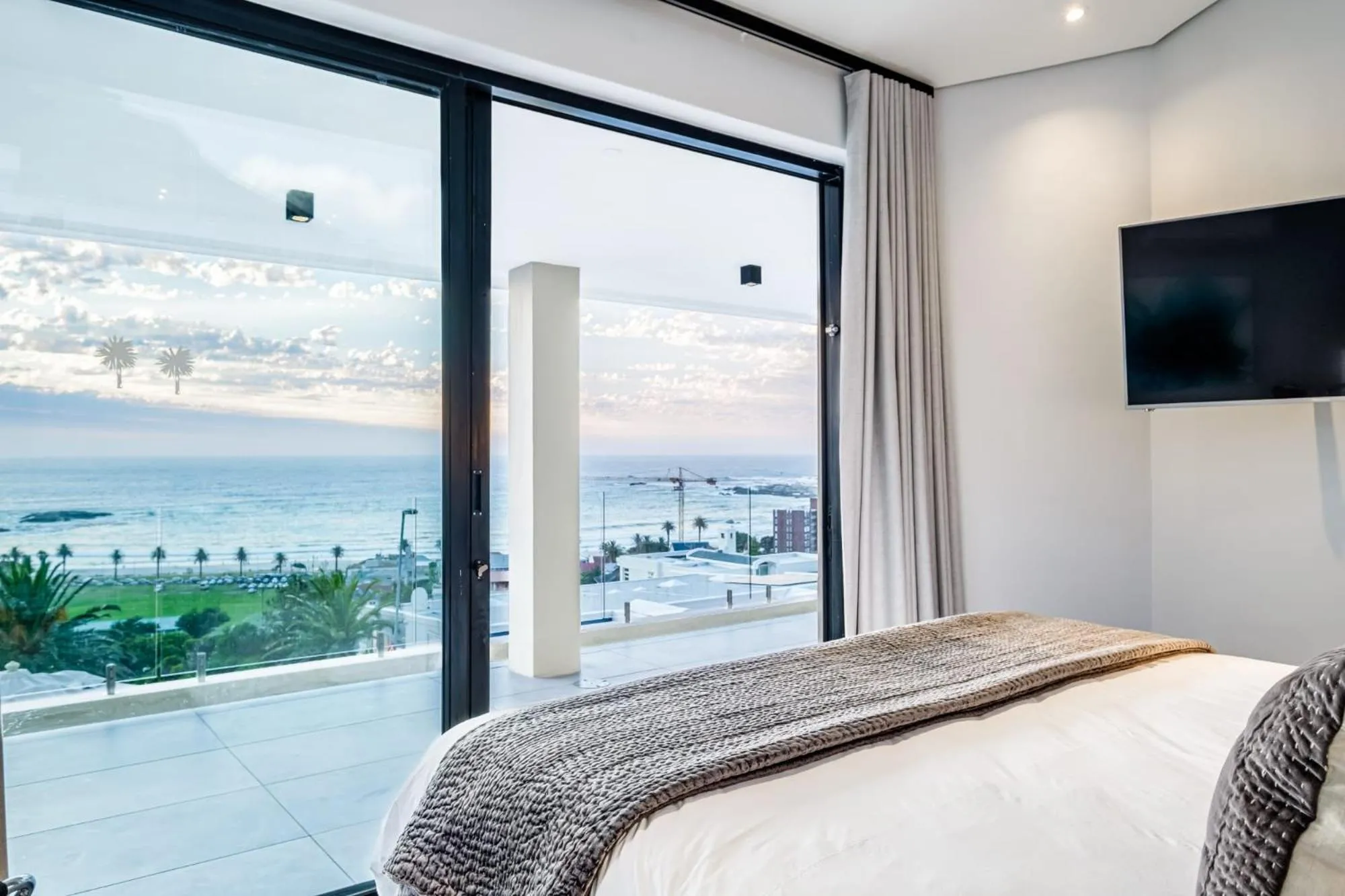 Bed in Wescamp Villa