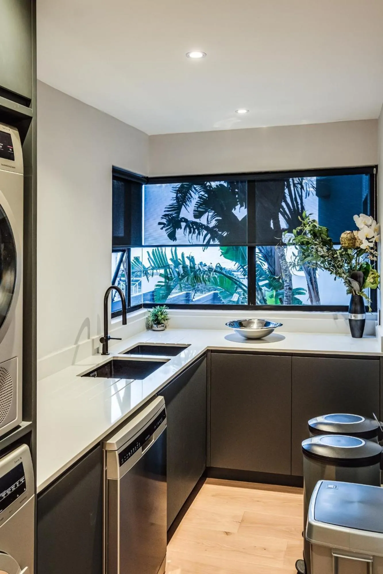 Kitchen or kitchenette in Wescamp Villa