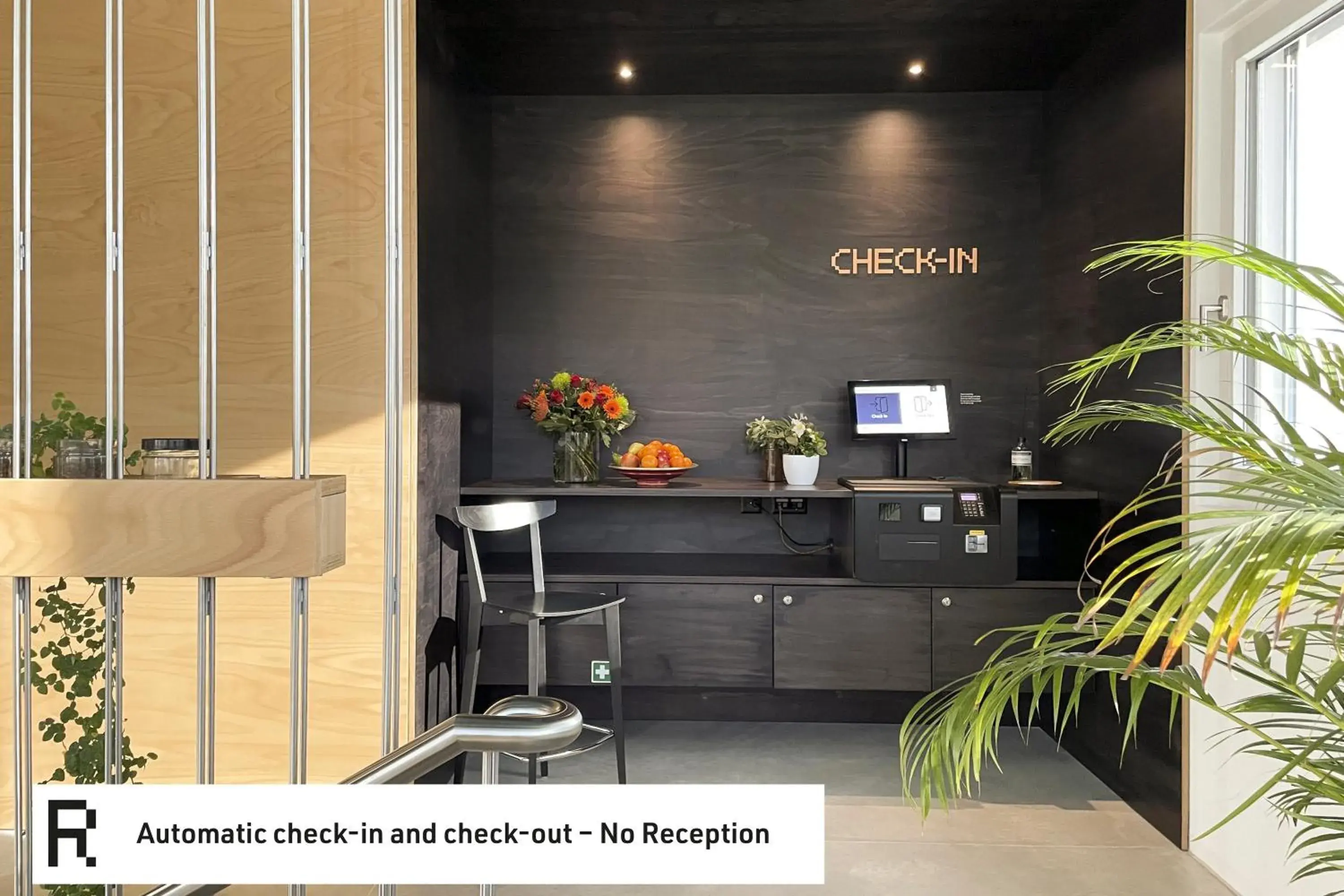 Property building in Riva Rooms & Studios - Check-In 24hr Property building in Riva Rooms & Studios - Check-In 24hr