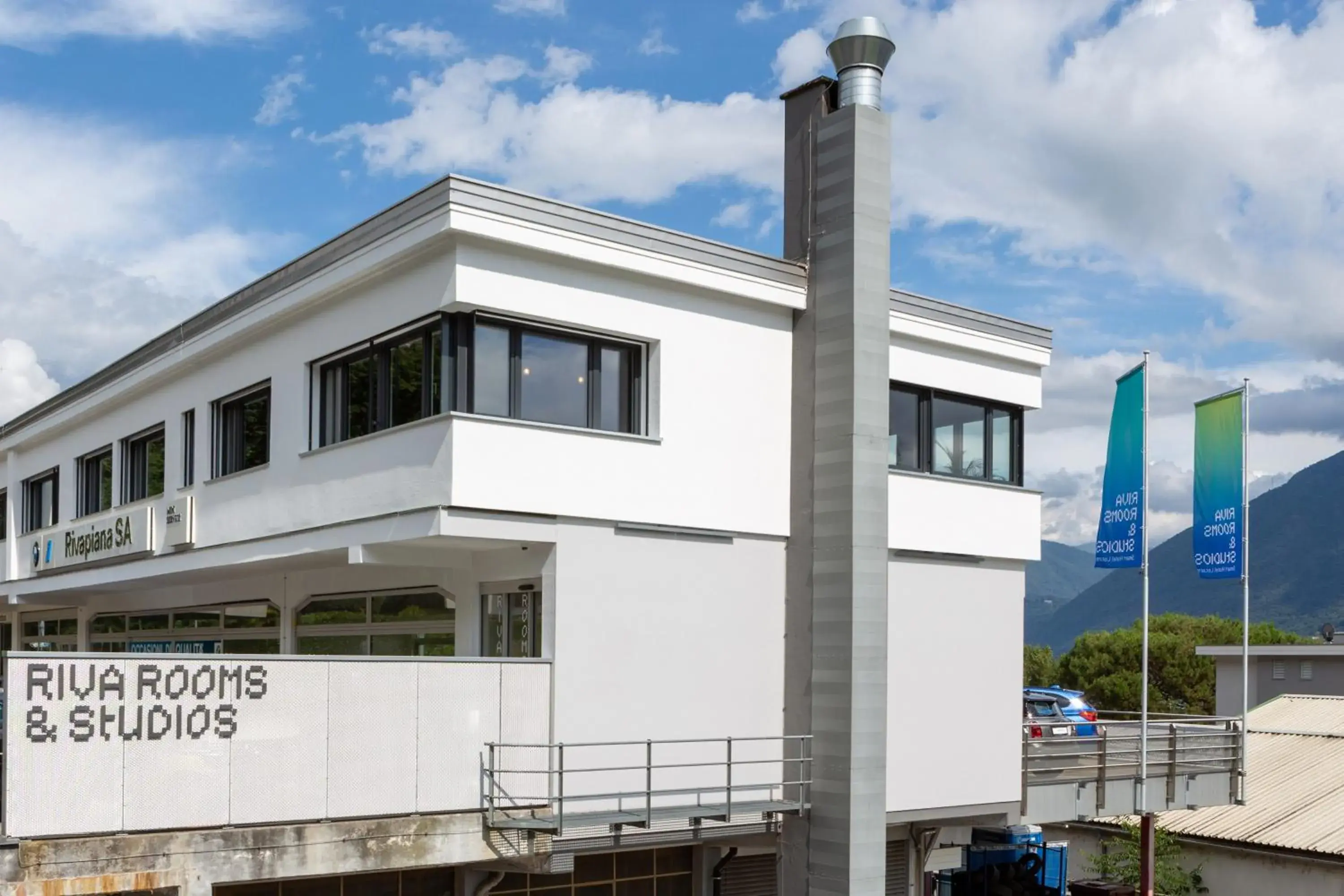 Property building in Riva Rooms & Studios - Check-In 24hr Property building in Riva Rooms & Studios - Check-In 24hr