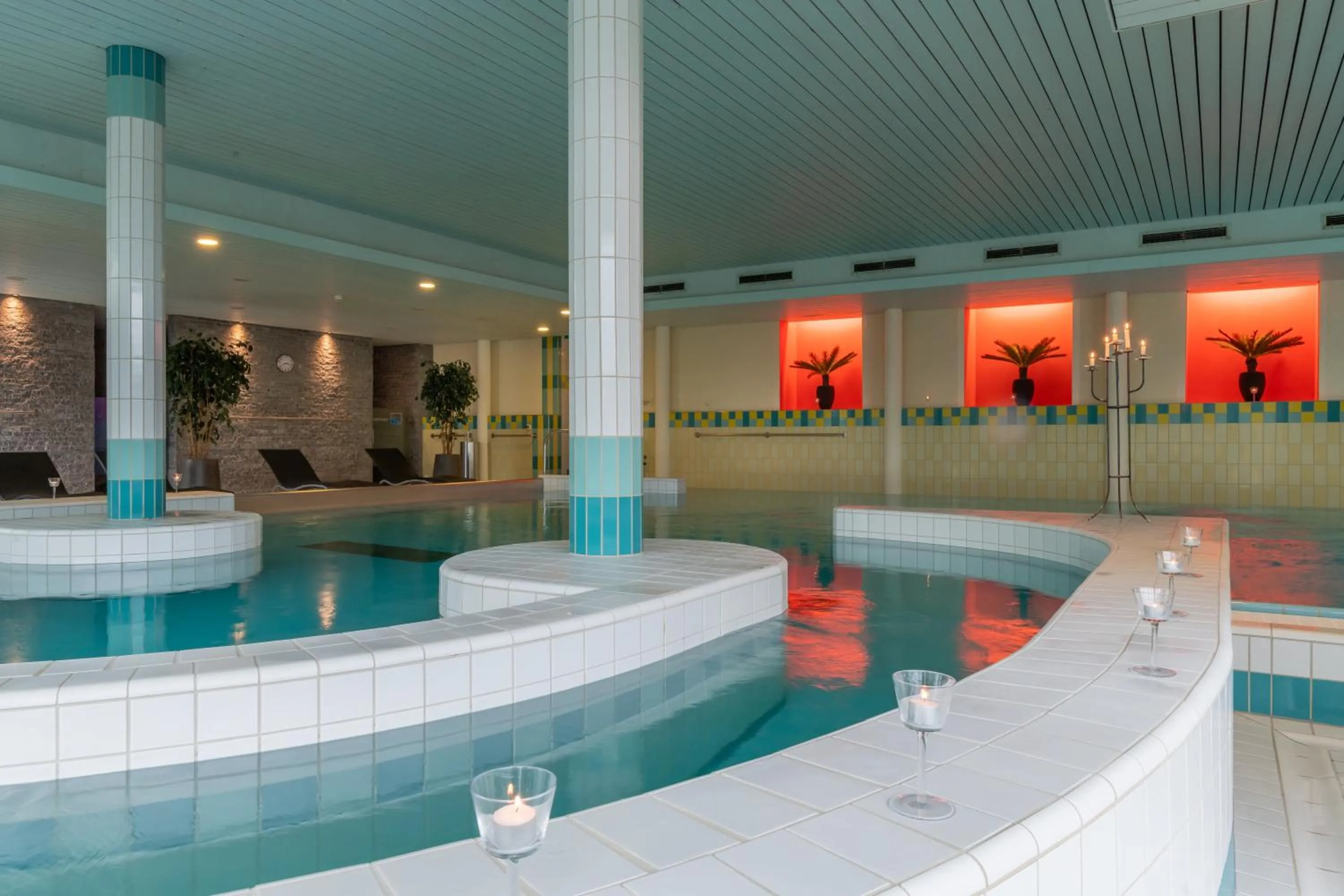 Spa and wellness centre/facilities in Hotel Victoria Lauberhorn Wengen, a Faern Collection Hotel