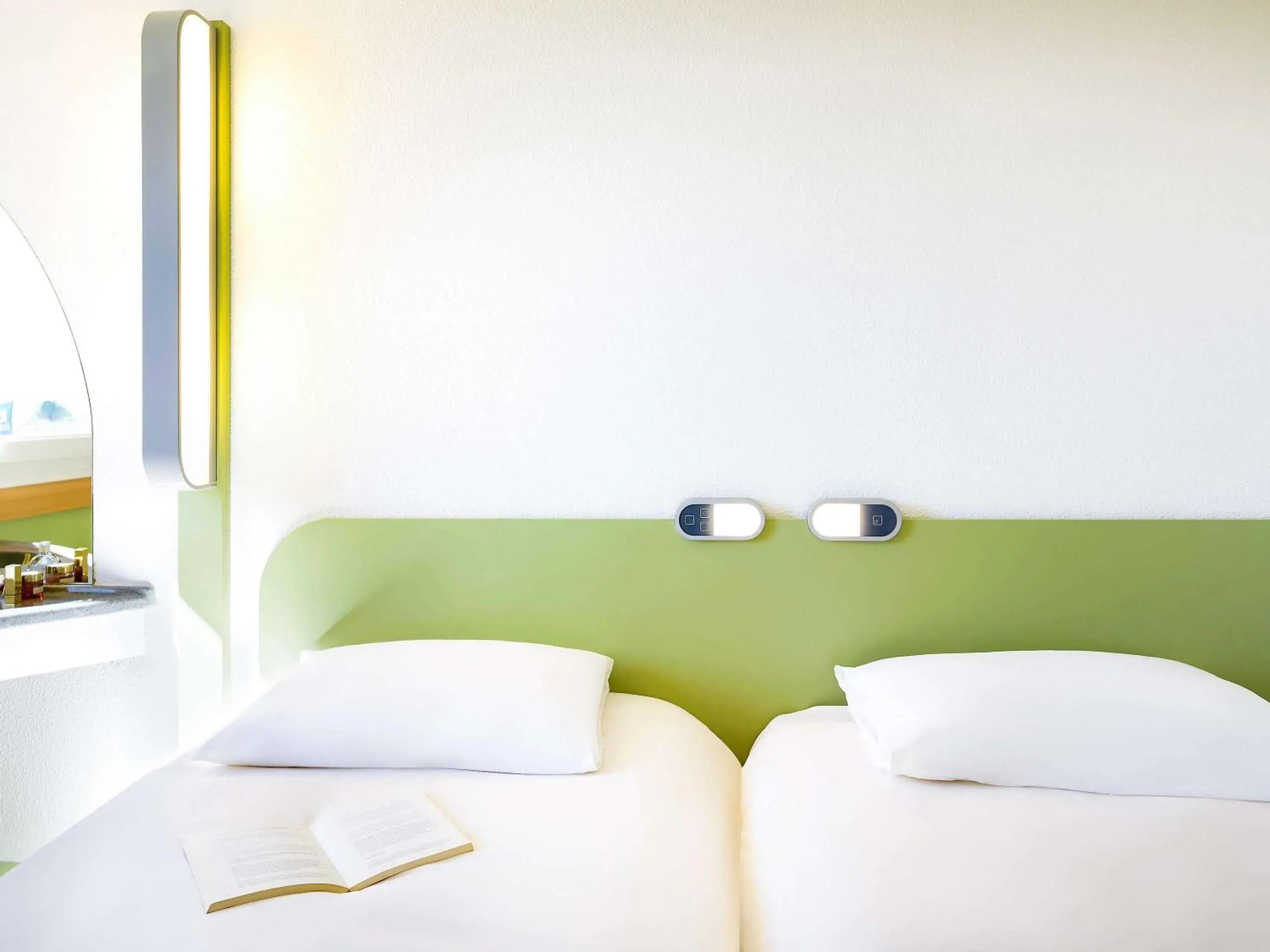 Photo of the whole room, Bed in Ibis Budget Perpignan Nord Rivesaltes Photo of the whole room, Bed in Ibis Budget Perpignan Nord Rivesaltes