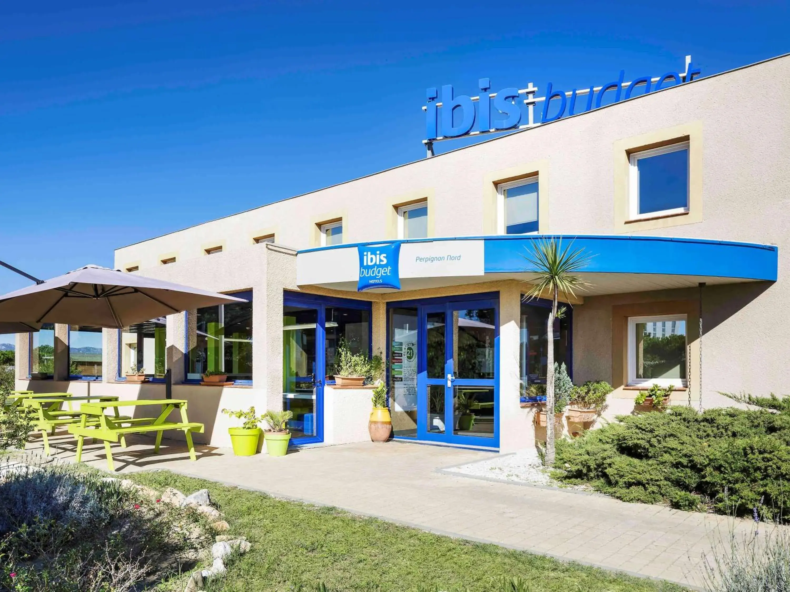 Property building in Ibis Budget Perpignan Nord Rivesaltes Property building in Ibis Budget Perpignan Nord Rivesaltes