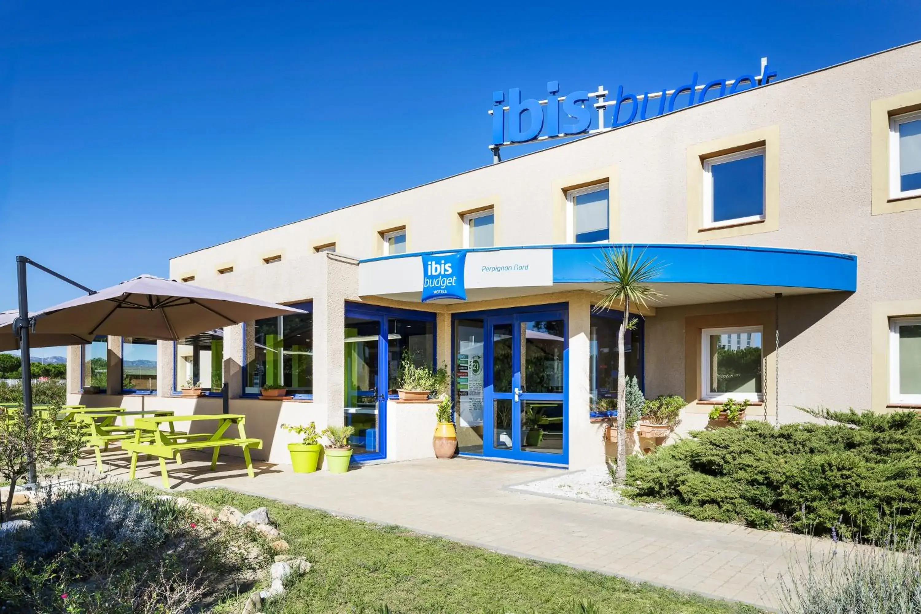 Property building in Ibis Budget Perpignan Nord Rivesaltes Property building in Ibis Budget Perpignan Nord Rivesaltes