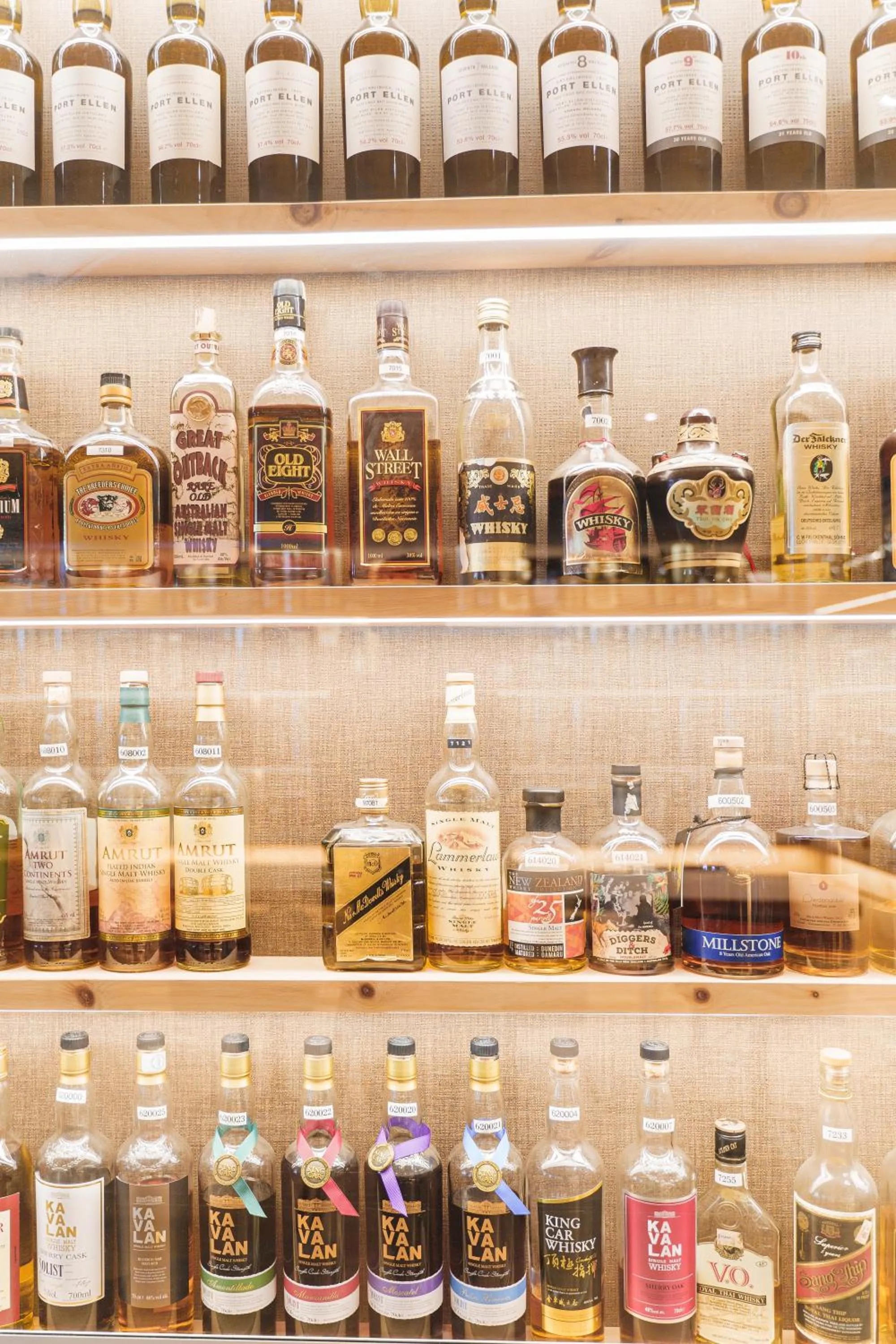 Lounge or bar in Hotel Waldhaus am See