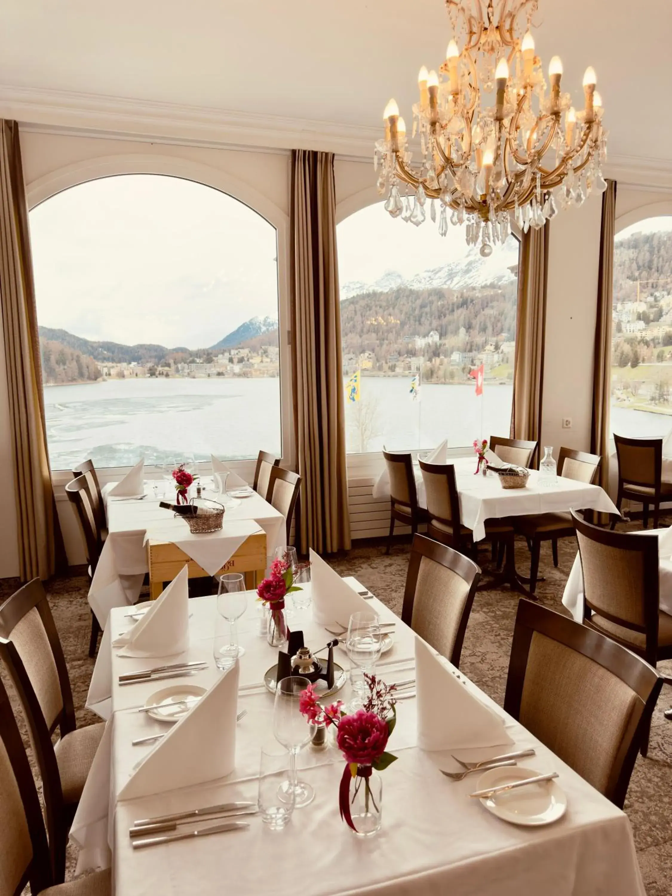 Restaurant/places to eat in Hotel Waldhaus am See Restaurant/places to eat in Hotel Waldhaus am See