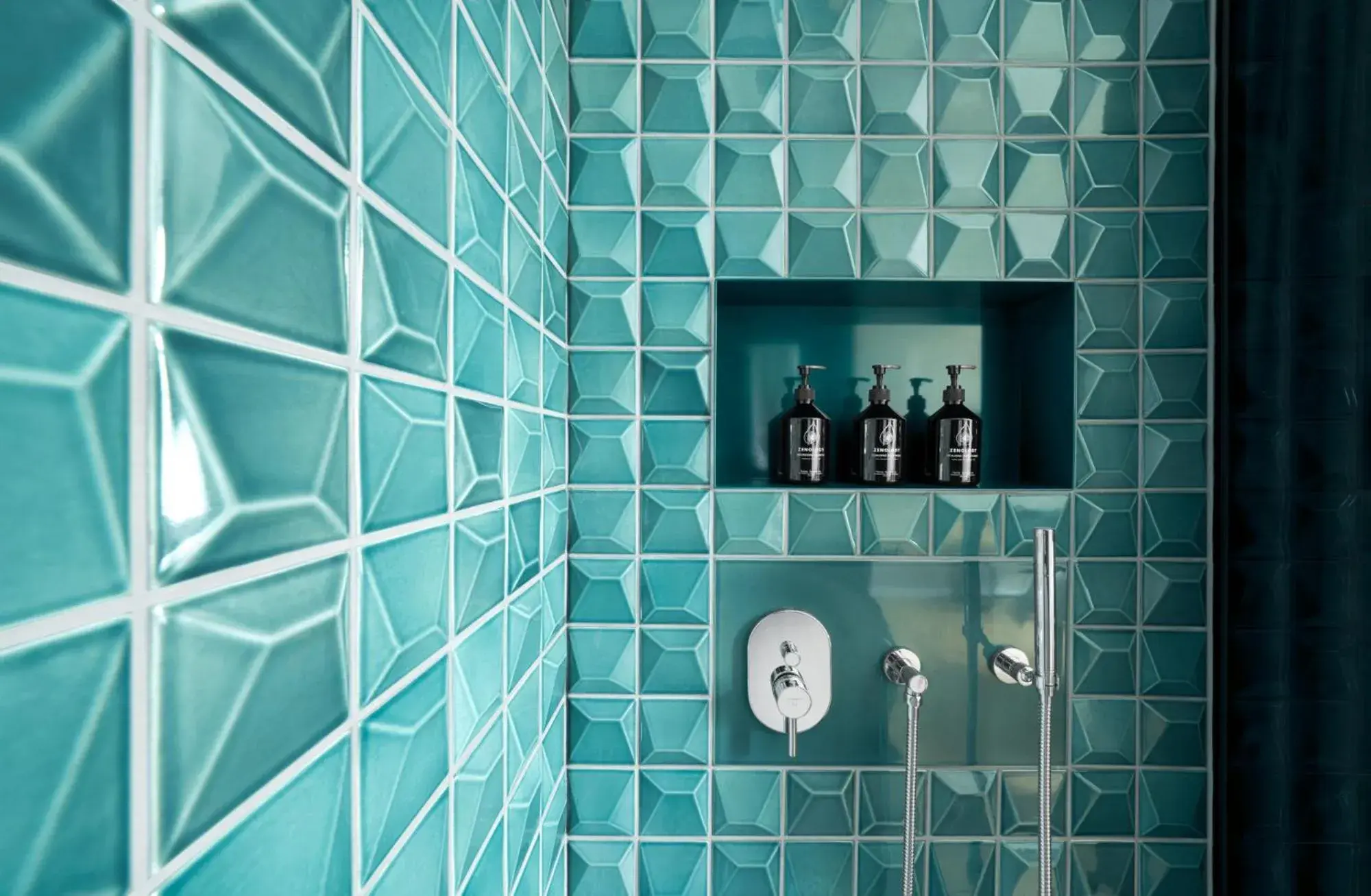 Shower, Bathroom in ESPLANADE Saarbrücken