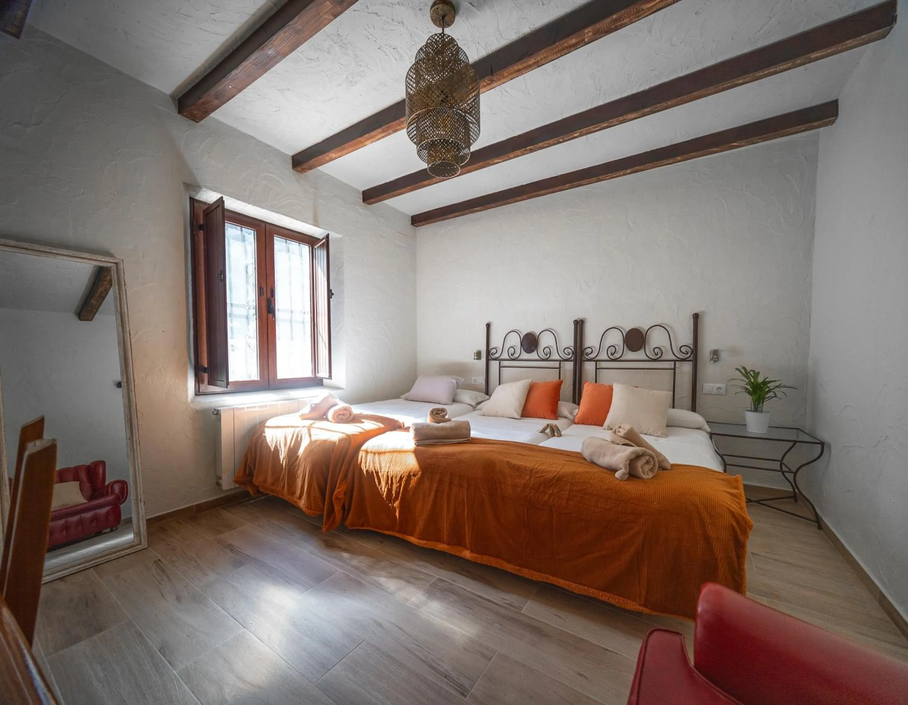 Bedroom, Bed in Eco Hotel Cueva del Gato