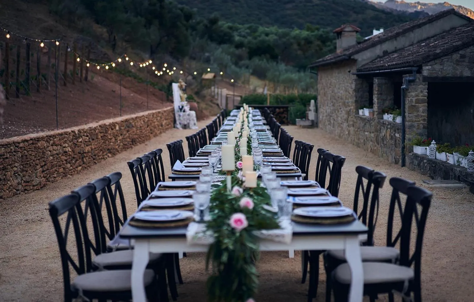 Restaurant/places to eat in Eco Hotel Cueva del Gato