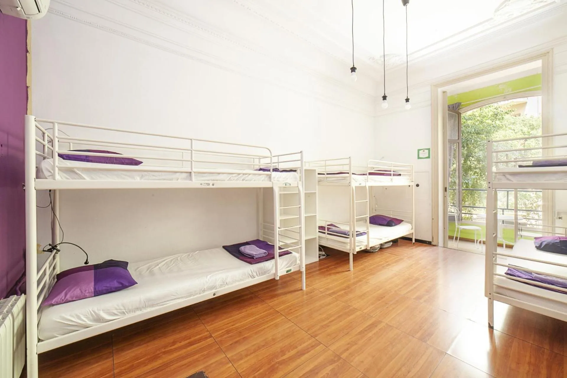 Decorative detail, Bed in Fabrizzios Terrace Hostel