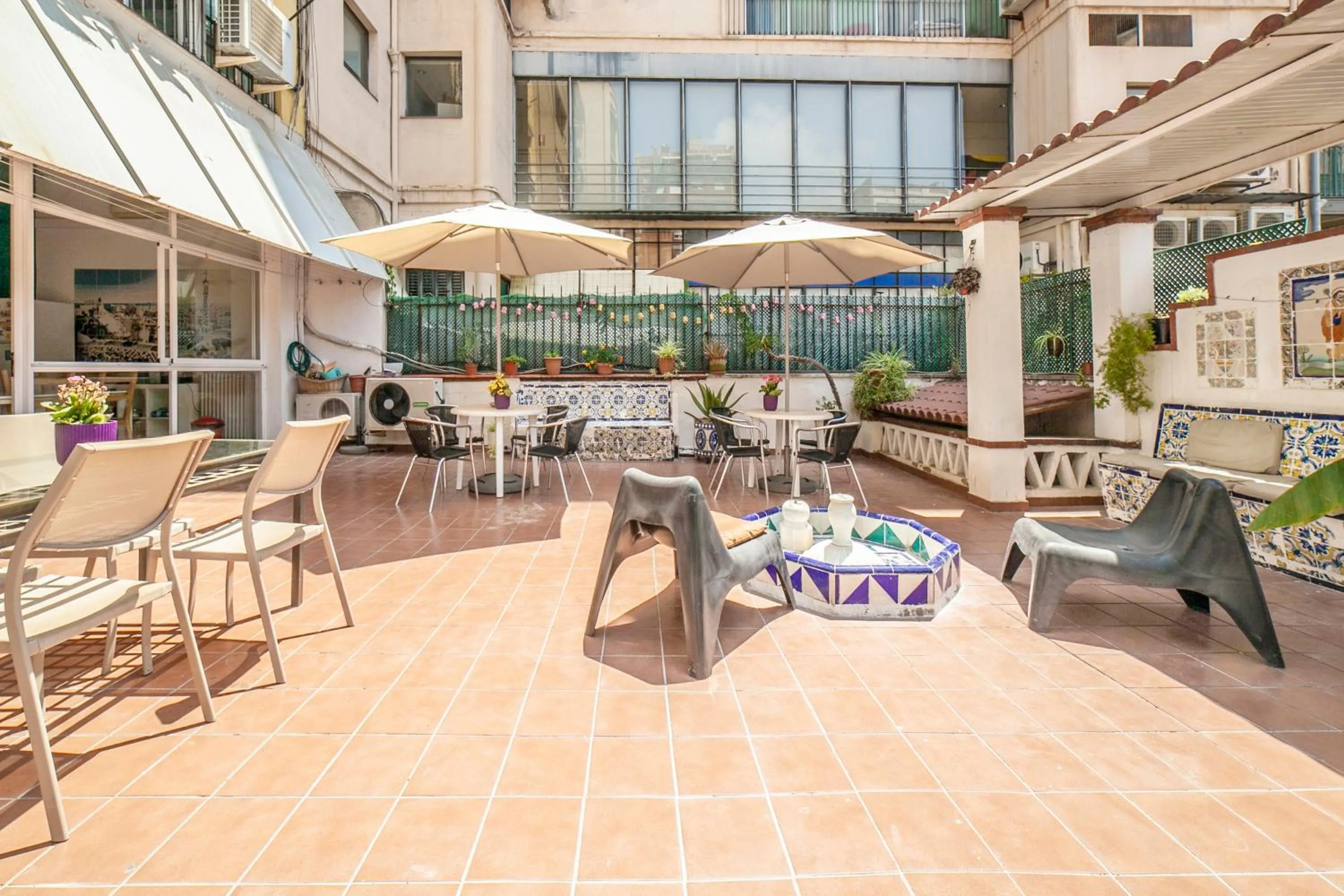 Balcony/Terrace in Fabrizzios Terrace Hostel