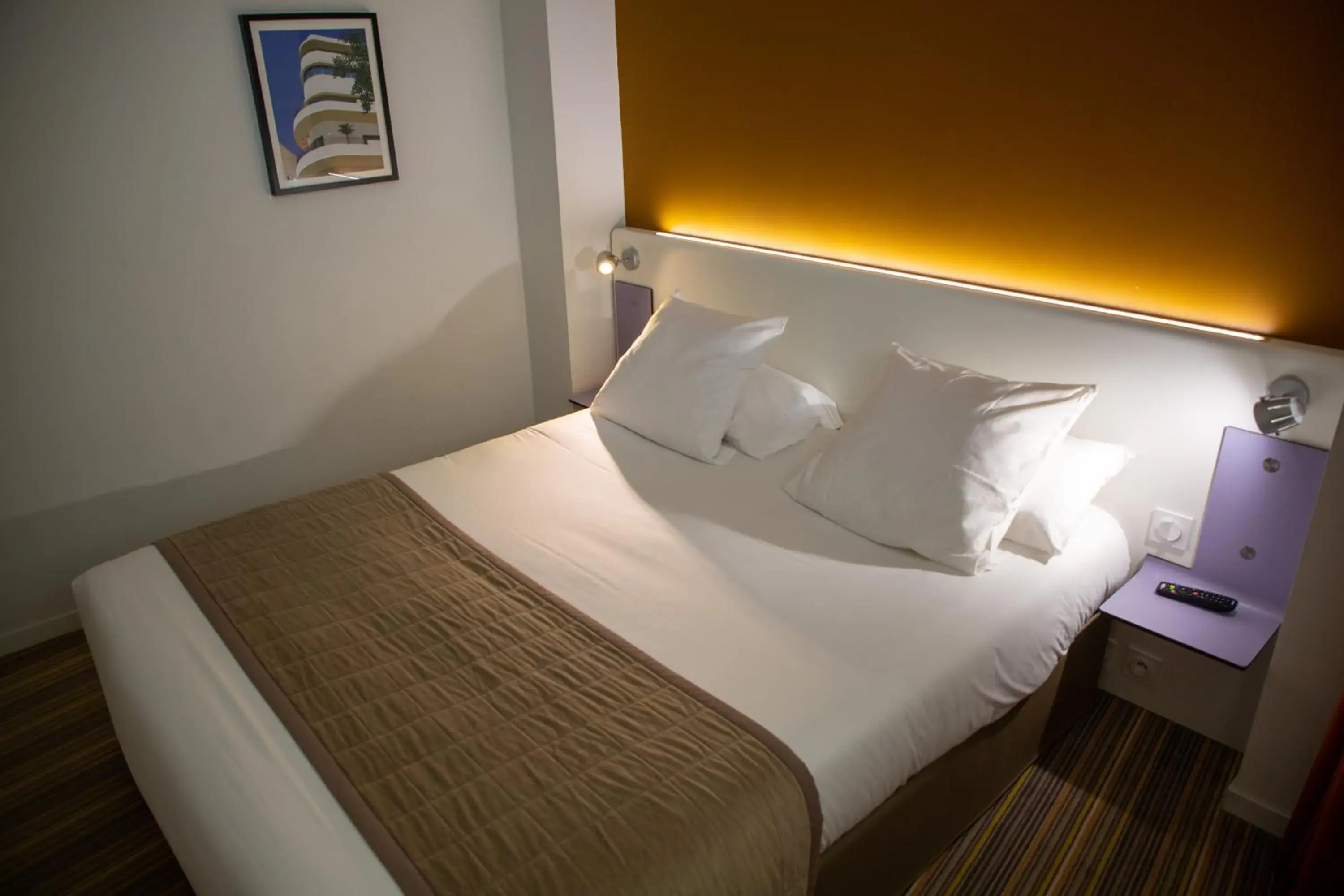 Bedroom, Bed in Privilège Appart Hôtel Saint Exupéry Bedroom, Bed in Privilège Appart Hôtel Saint Exupéry