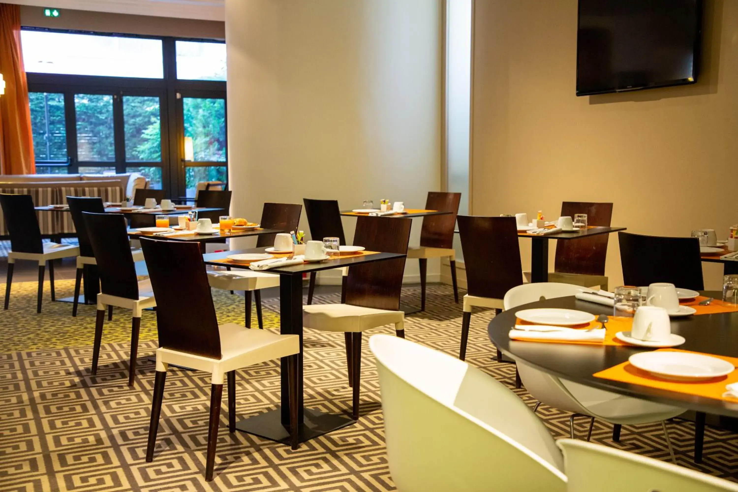 Restaurant/places to eat in Privilège Appart Hôtel Saint Exupéry Restaurant/places to eat in Privilège Appart Hôtel Saint Exupéry