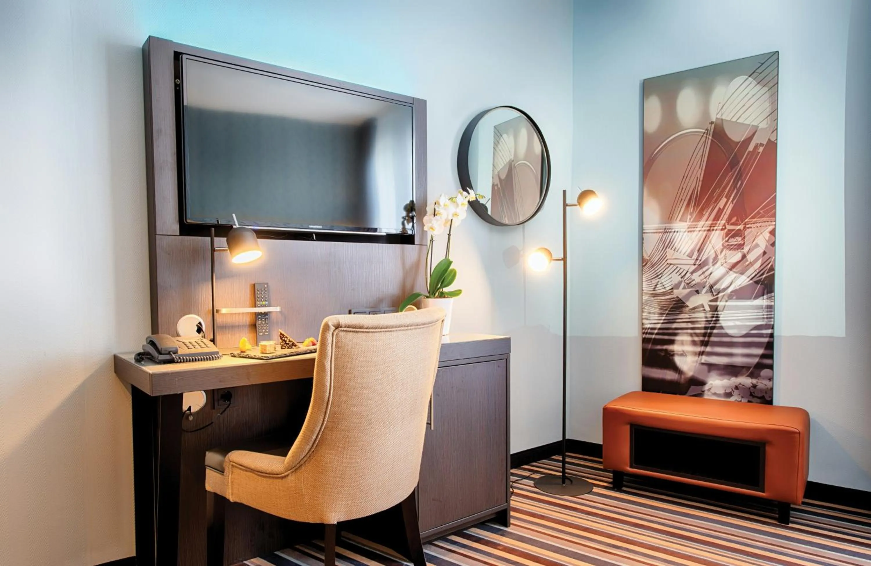 Photo of the whole room in Leonardo Boutique Hotel Düsseldorf