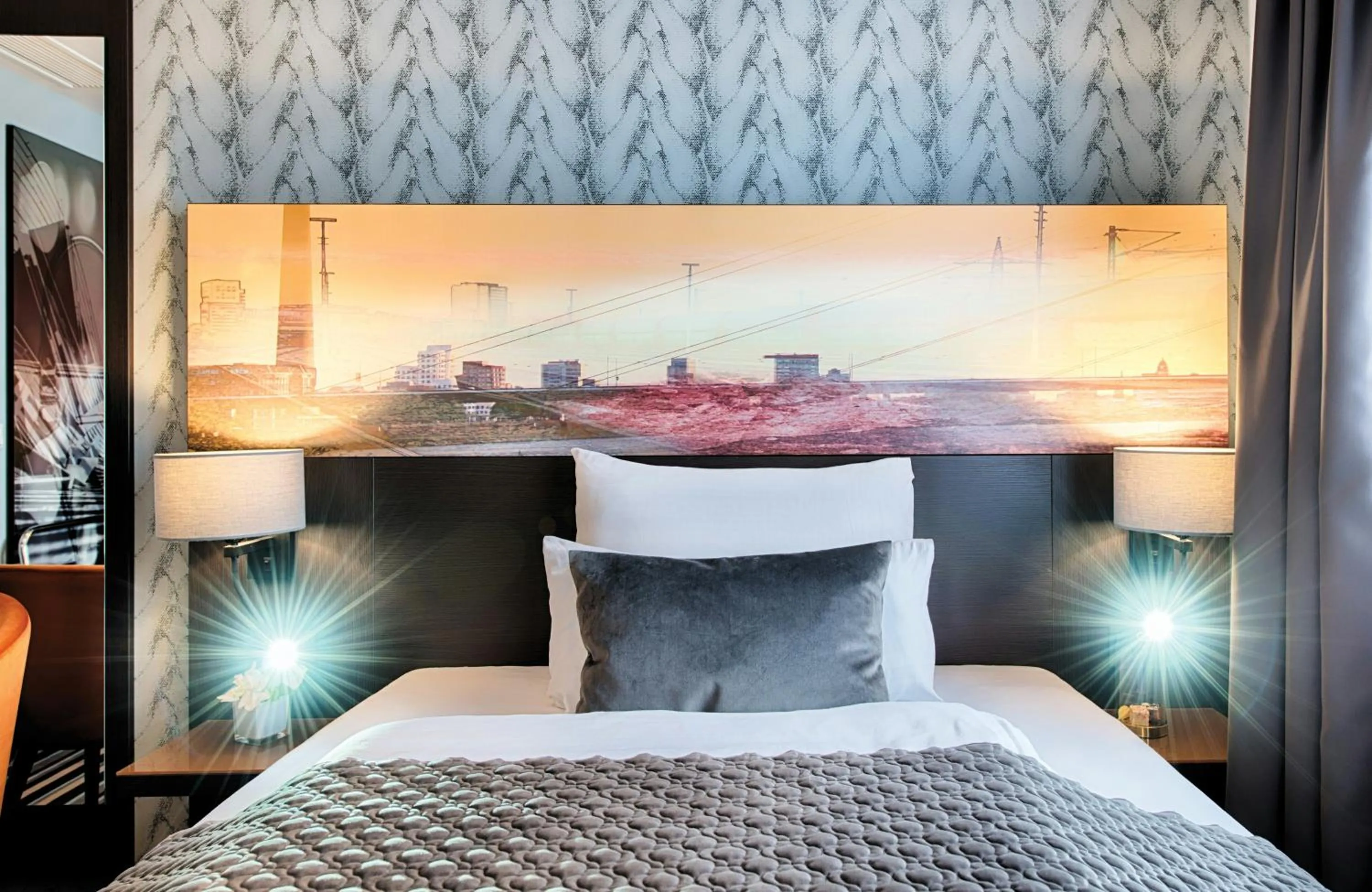 Photo of the whole room, Bed in Leonardo Boutique Hotel Düsseldorf