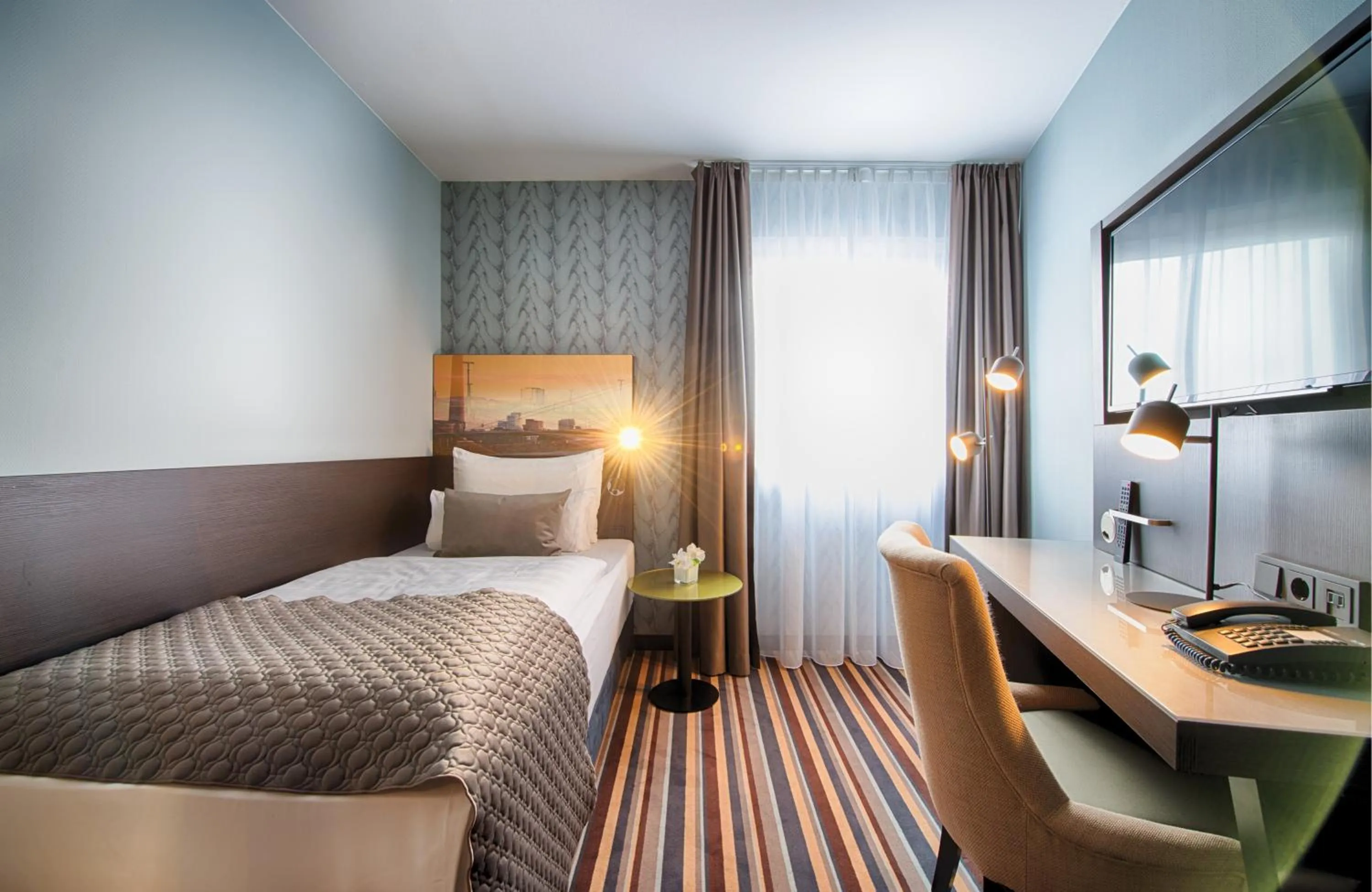 Photo of the whole room, Bed in Leonardo Boutique Hotel Düsseldorf