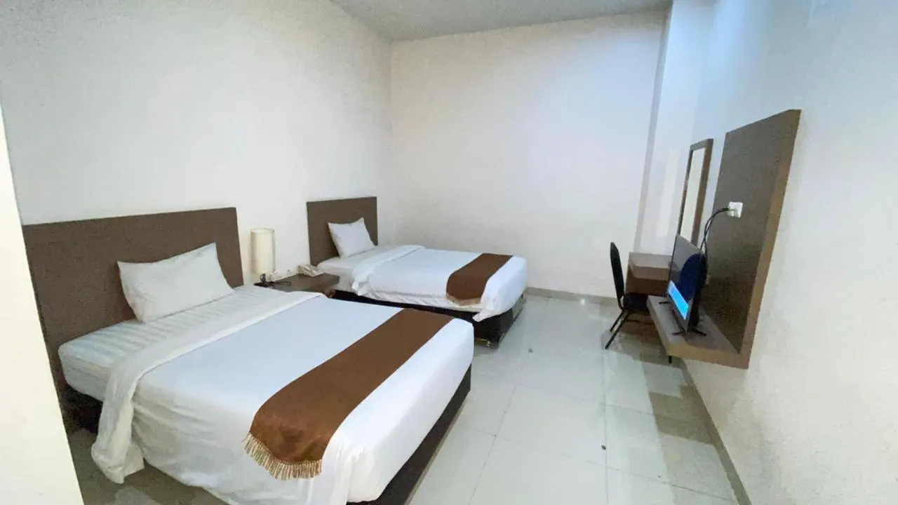 Bedroom, Bed in Saka Hotel Medan