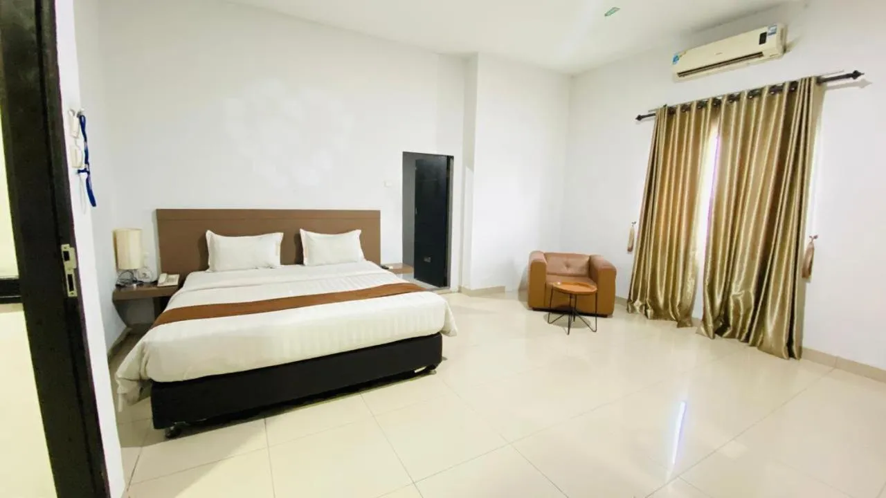 Bed in Saka Hotel Medan