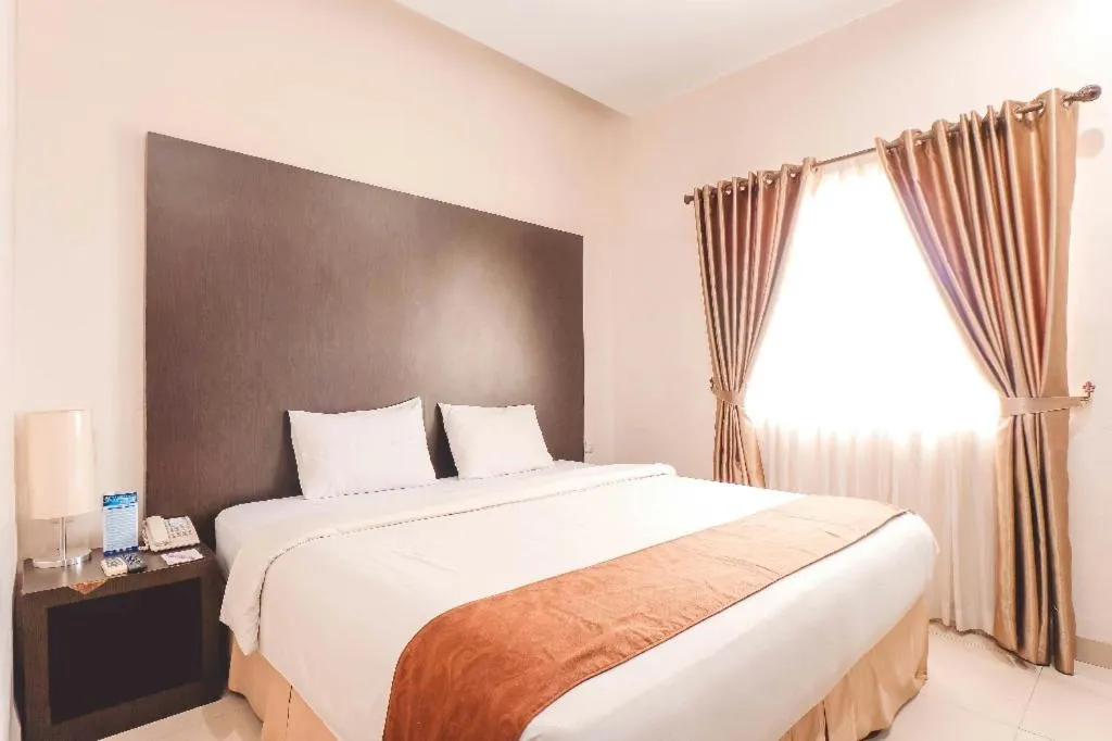 Bed in Saka Hotel Medan