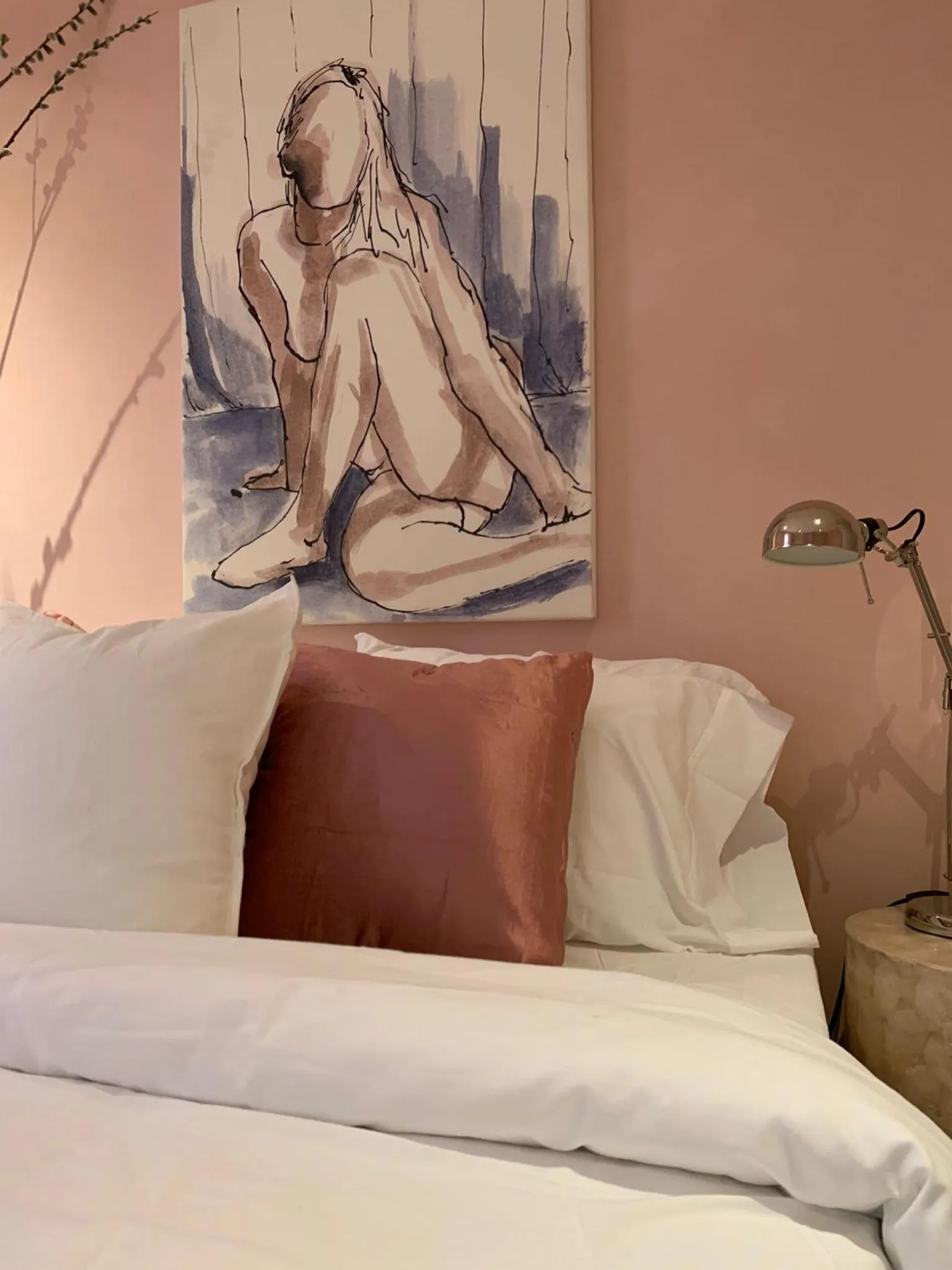 Bed in The Trail in Adams - Berkshires' Art Hotel