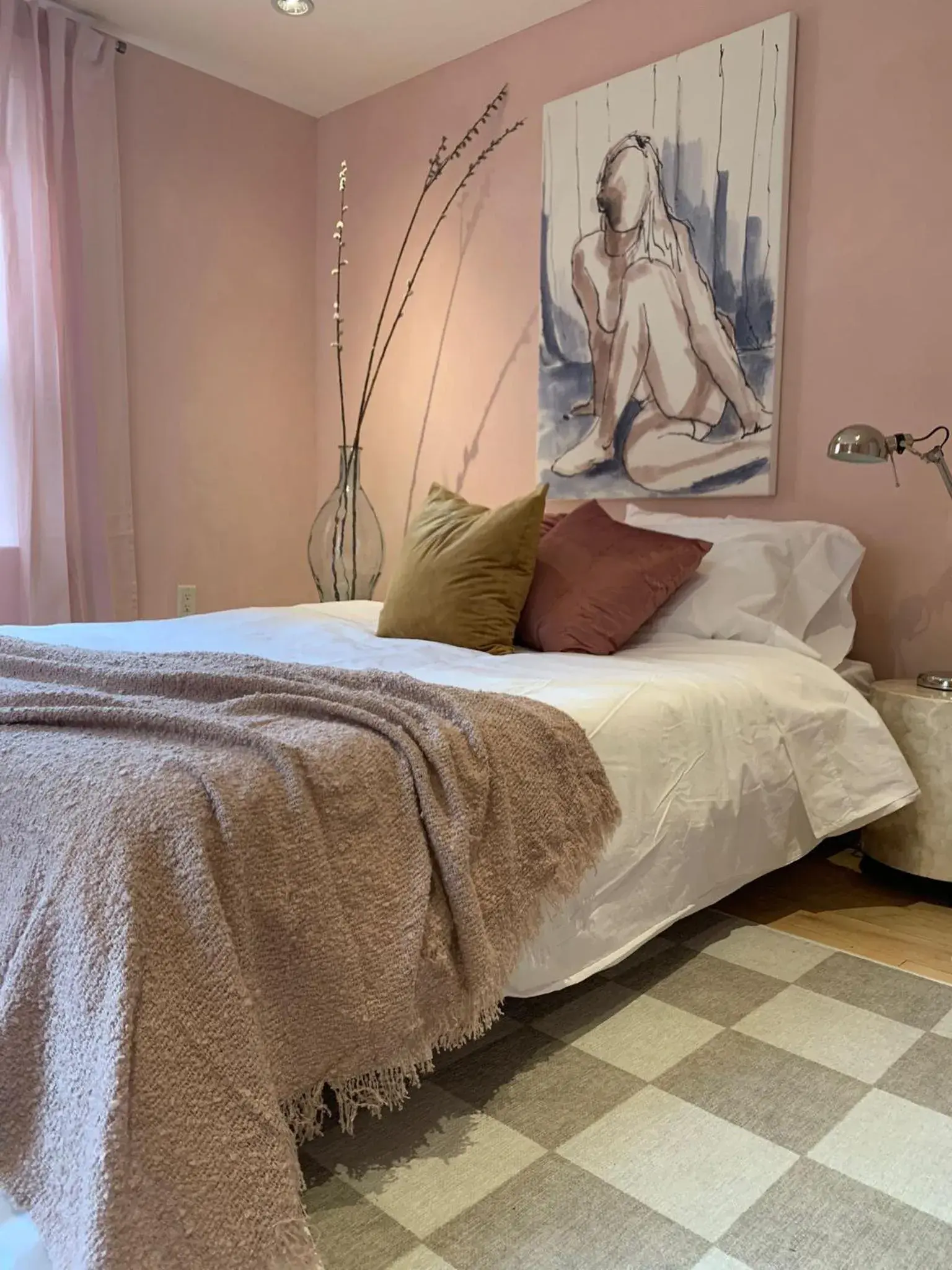 Deluxe Room in The Trail in Adams - Berkshires' Art Hotel Deluxe Room in The Trail in Adams - Berkshires' Art Hotel