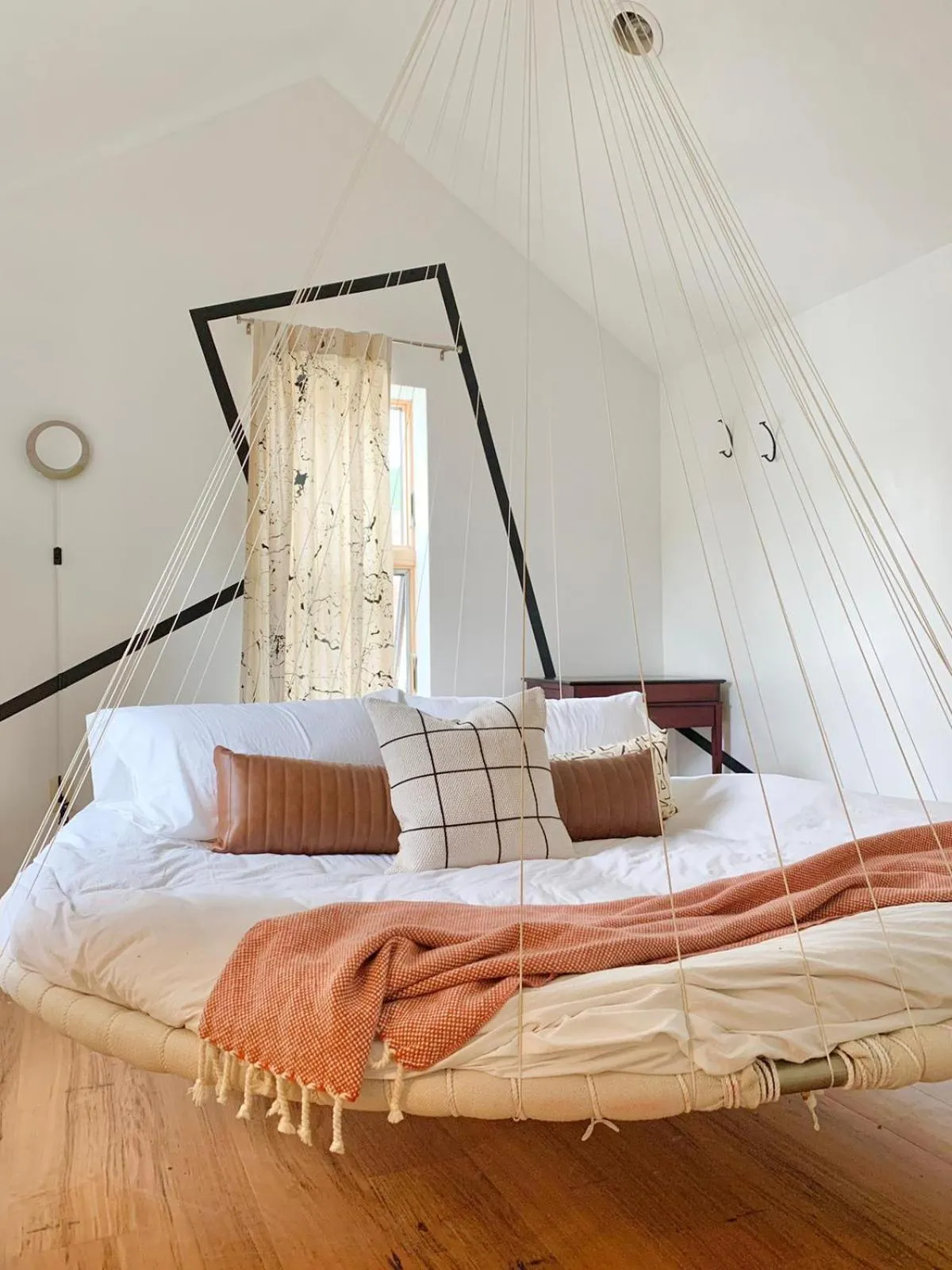 Bed in The Trail in Adams - Berkshires' Art Hotel