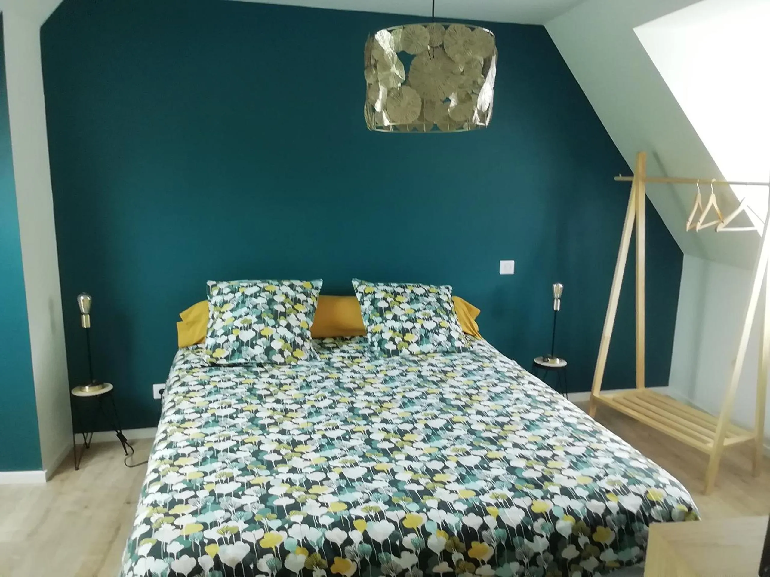 Bed in Chambres d'hôtes cosy avec salle de bain privative - Wifi - cuisine partagée - Parking gratuit