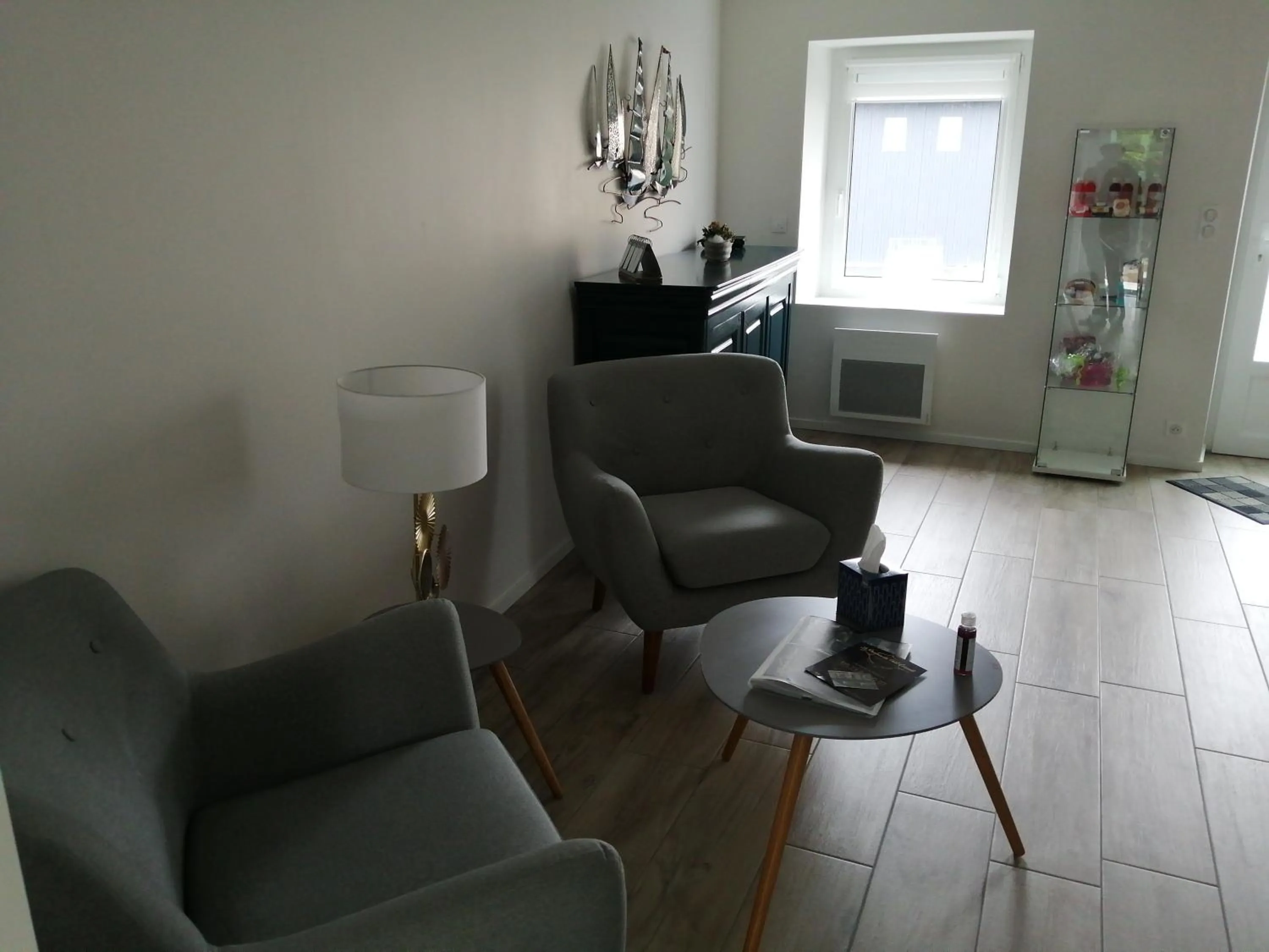 Living room in Chambres d'hôtes cosy avec salle de bain privative - Wifi - cuisine partagée - Parking gratuit