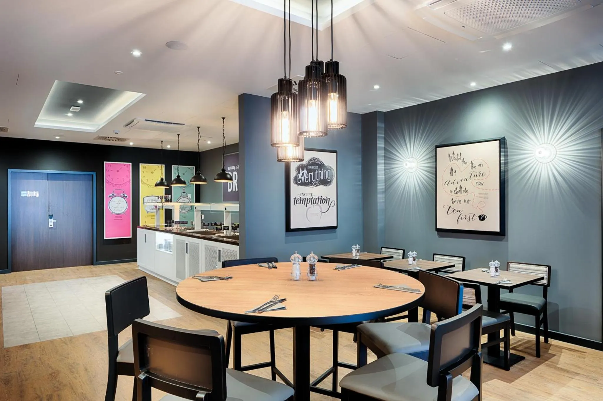 Restaurant/places to eat in Premier Inn Berlin City Süd