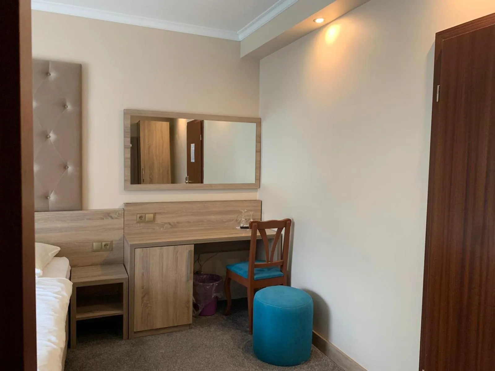 Living room, Bed in Hotel zur Riede bei Bremen