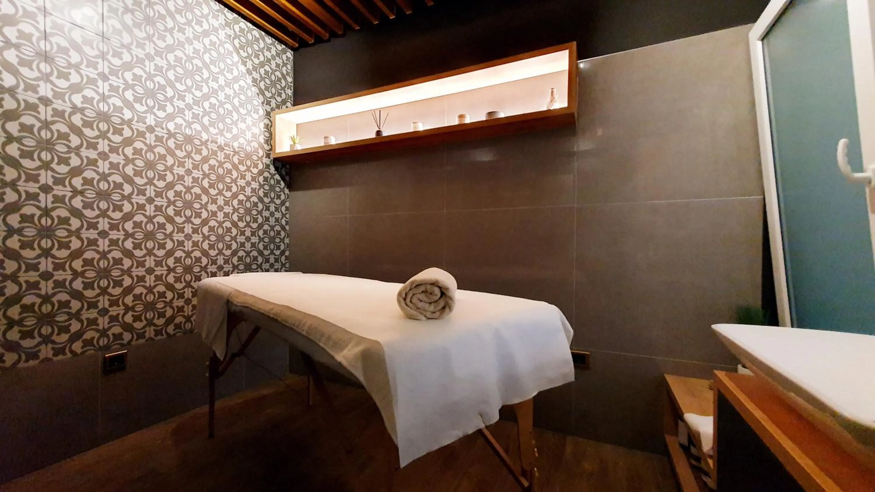 Massage in Hotel Pasha