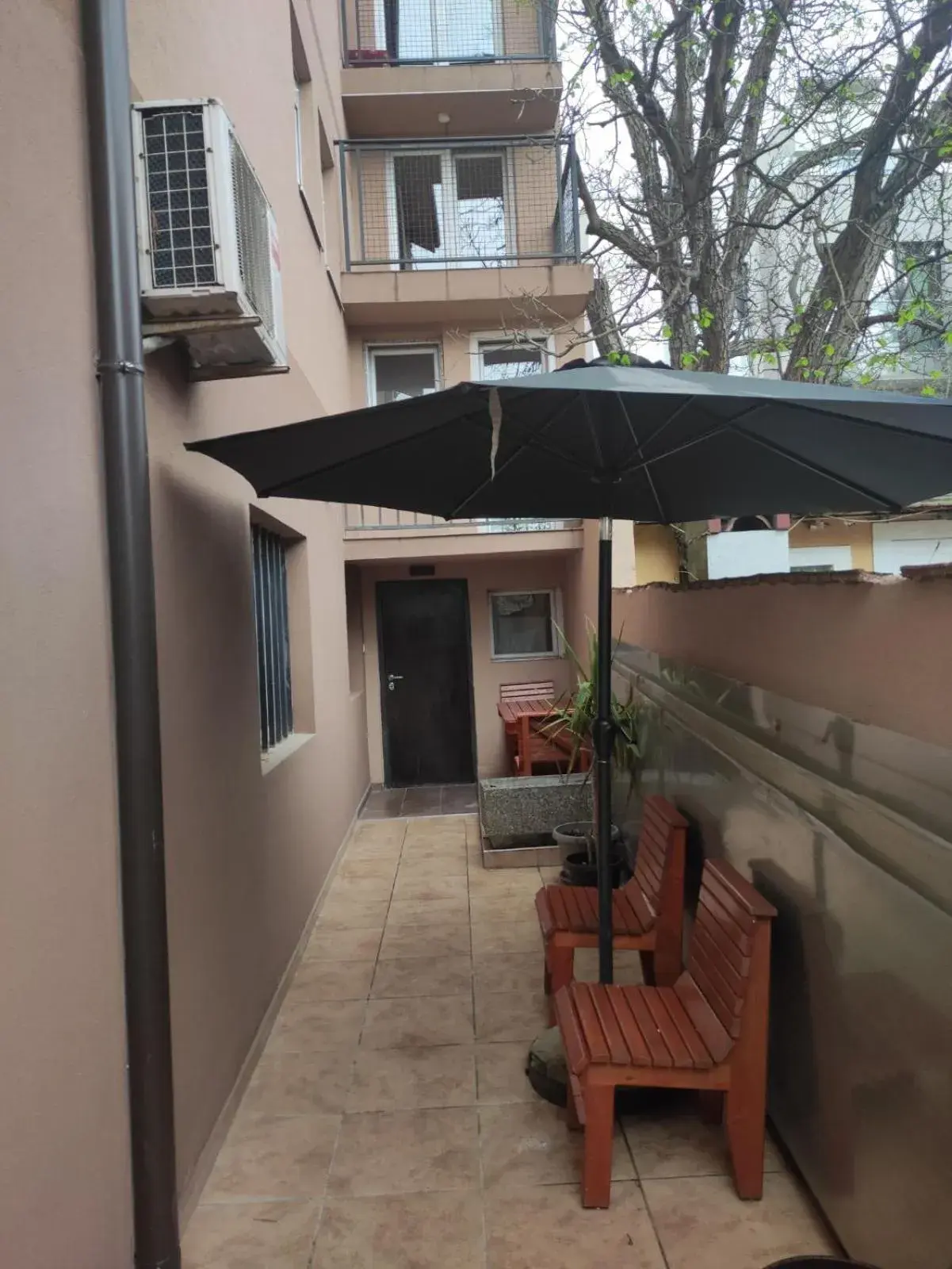 Economy Triple Room in MAGENTA Apartments Economy Triple Room in MAGENTA Apartments