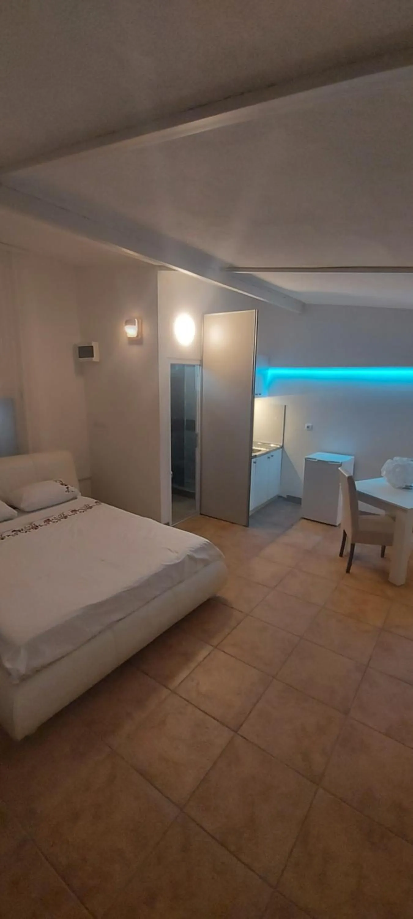 Photo of the whole room, Bed in MAGENTA Apartments