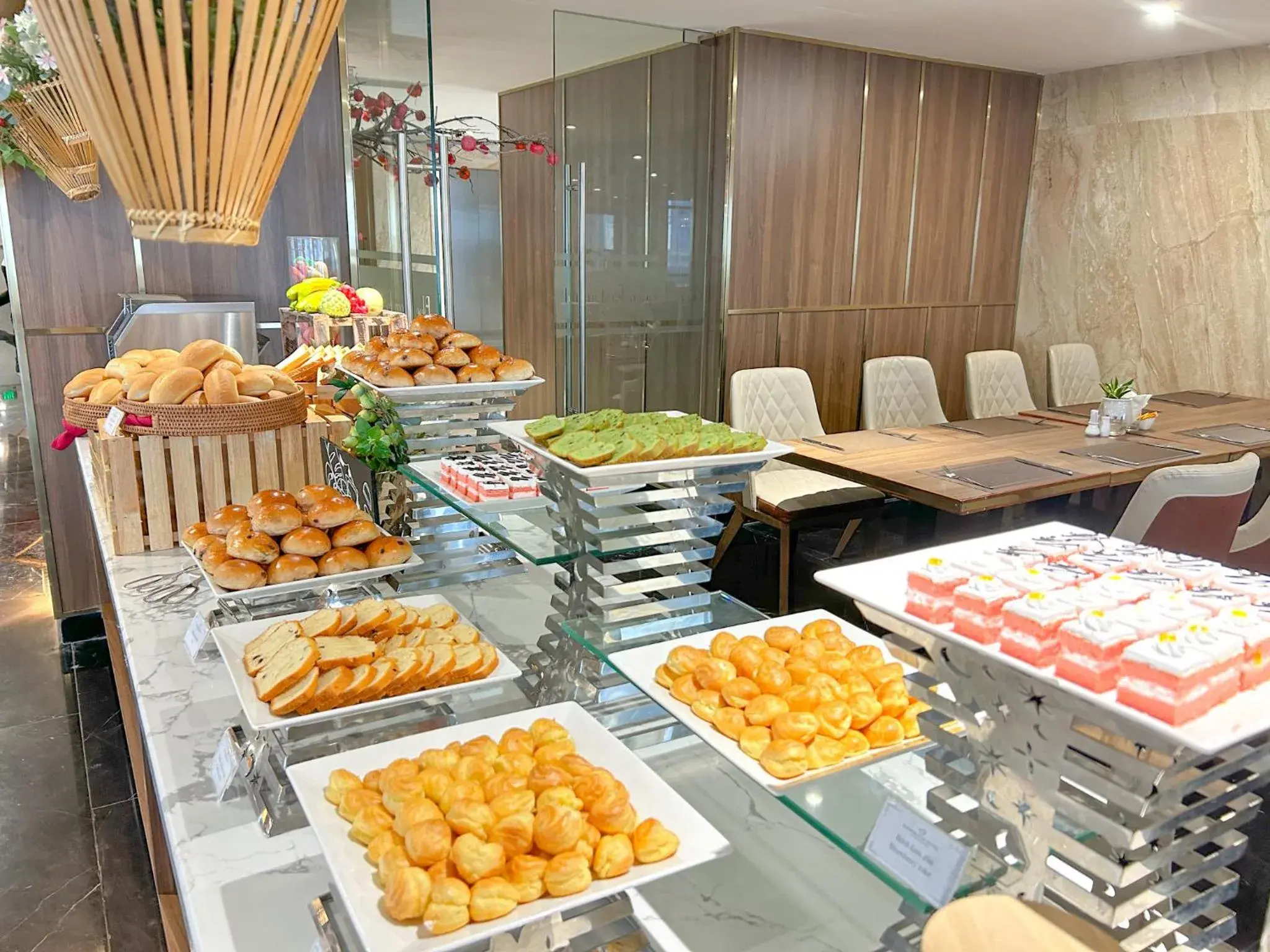 Buffet breakfast in Paddington Hotel Halong Bayview Buffet breakfast in Paddington Hotel Halong Bayview