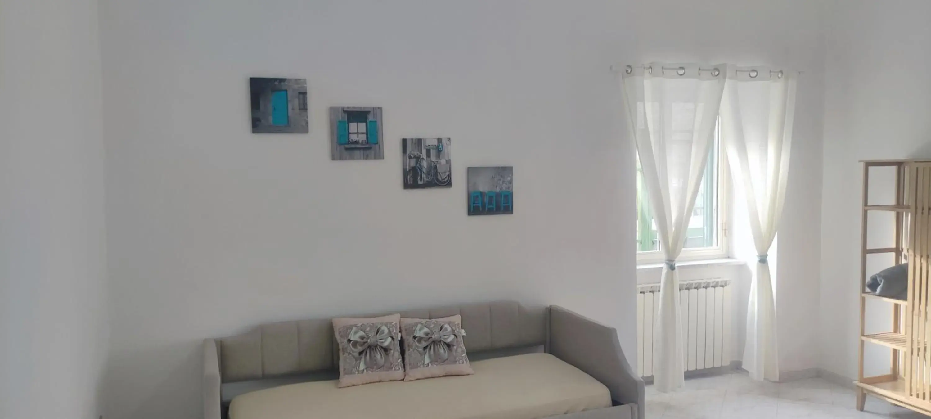 Large Double Room in Il Cortile Large Double Room in Il Cortile