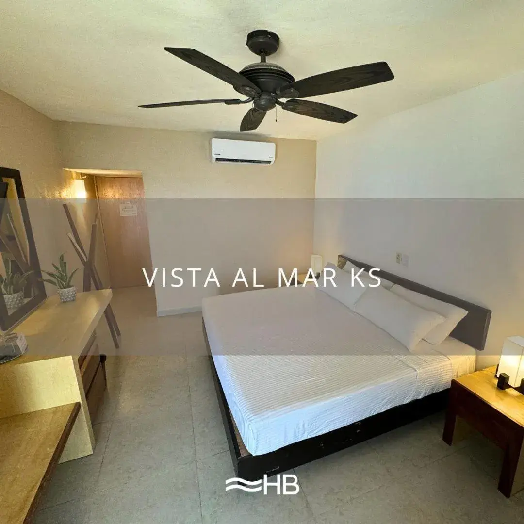 King Room in Hotel Barra de Navidad King Room in Hotel Barra de Navidad