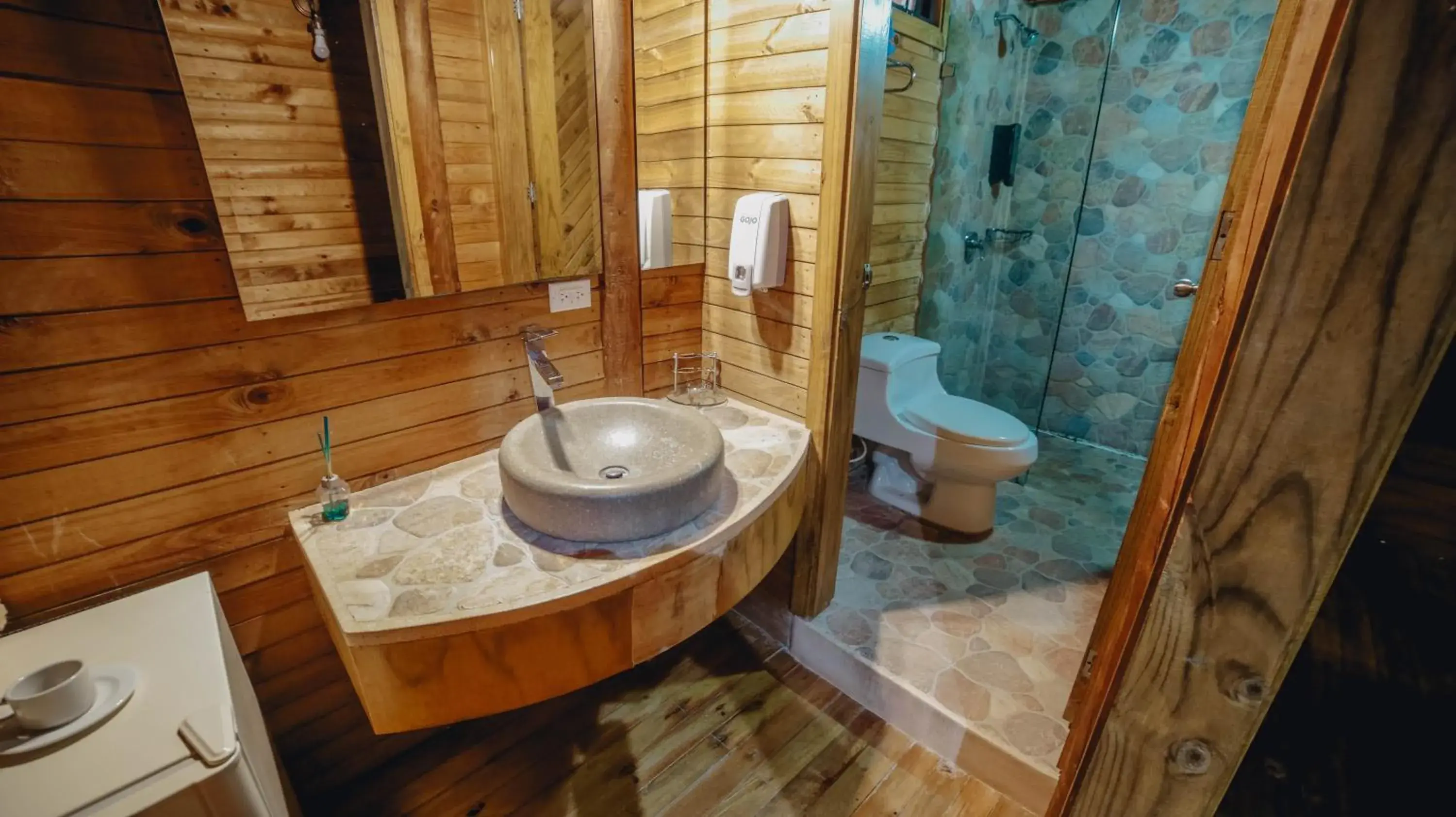 Superior Chalet in La Ardilla de Santa Fe by Bernalo Hotels Superior Chalet in La Ardilla de Santa Fe by Bernalo Hotels