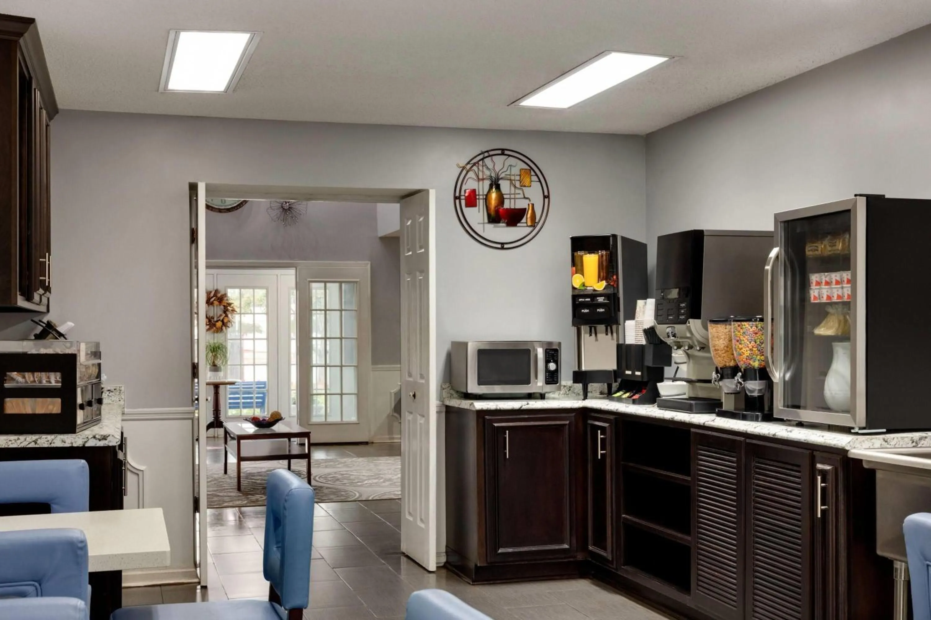 Breakfast in Baymont by Wyndham Albany at Albany Mall