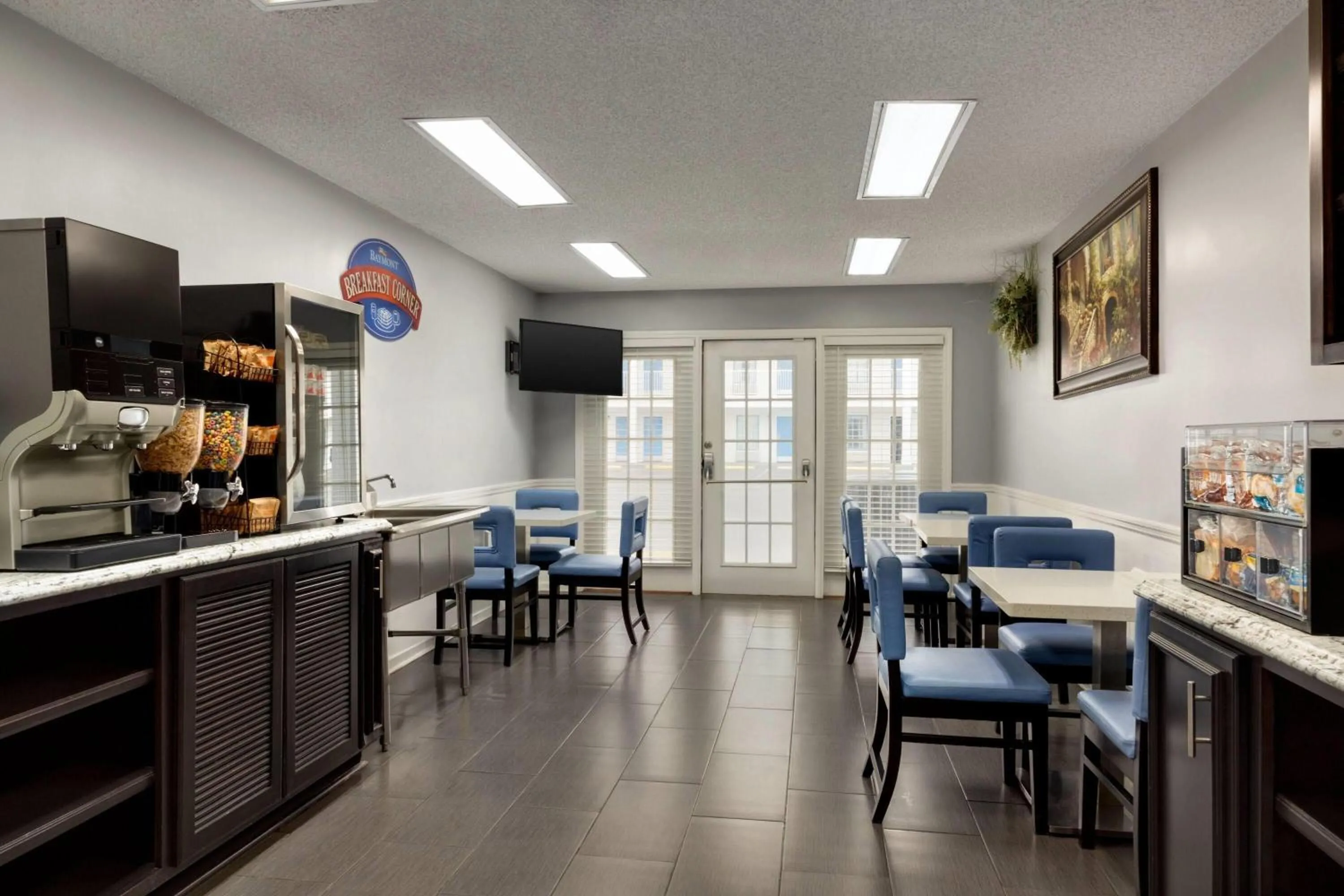 Breakfast in Baymont by Wyndham Albany at Albany Mall